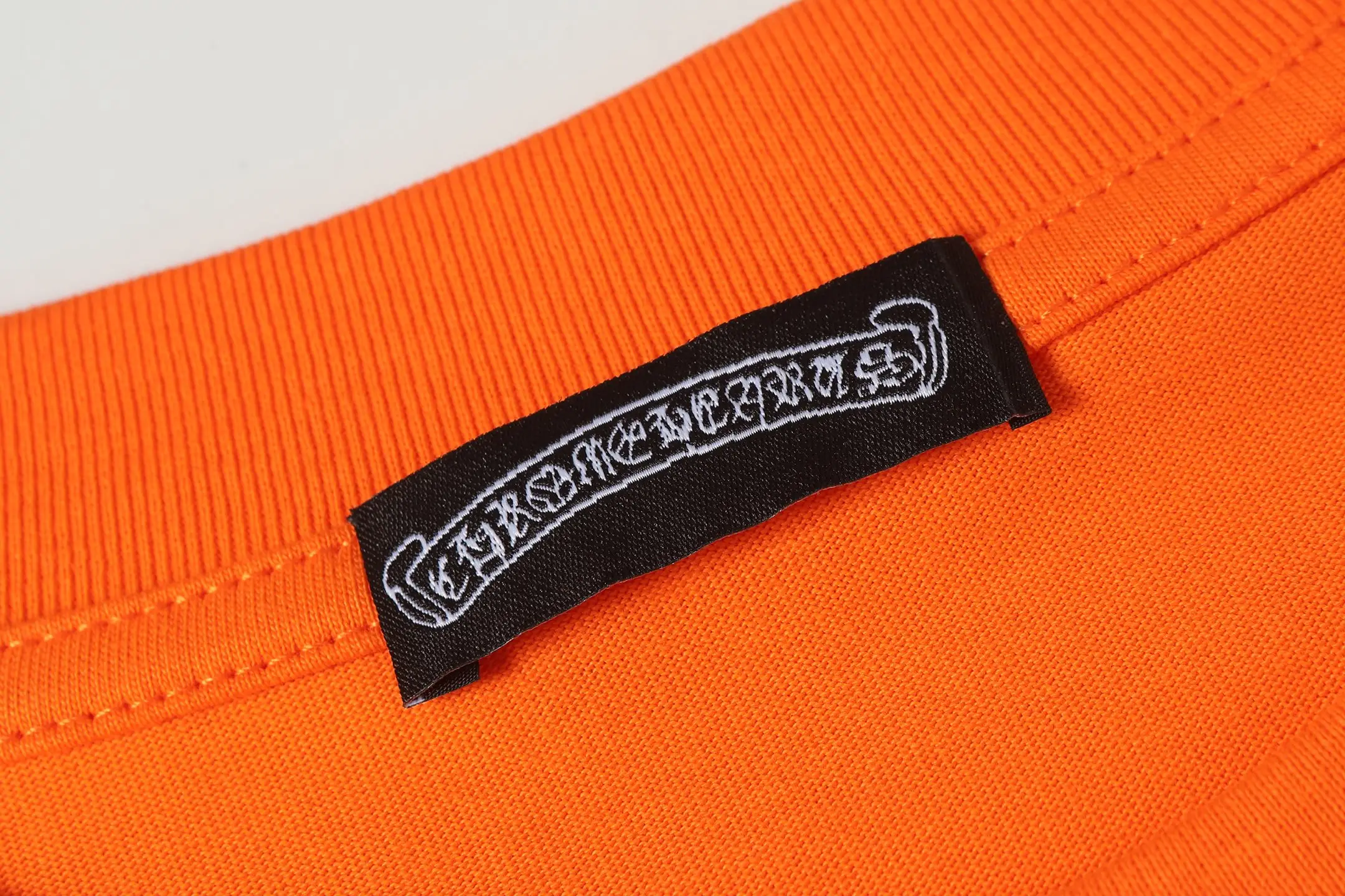 Horseshoe Sanskrit Embroidered Cotton T-Shirt D11014084 — view 5