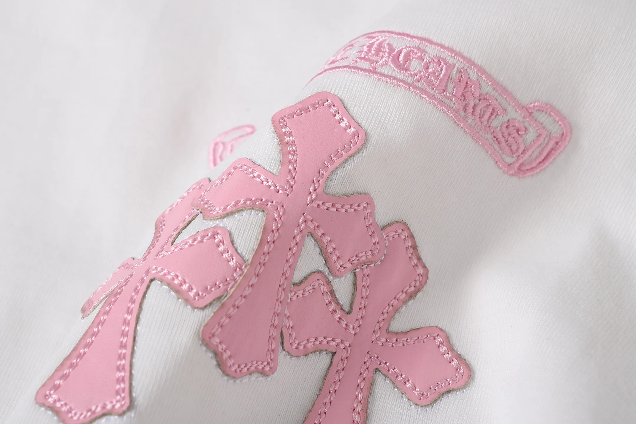 Chrome Hearts Caution Lips Graphic T-Shirt D10014070 — view 7