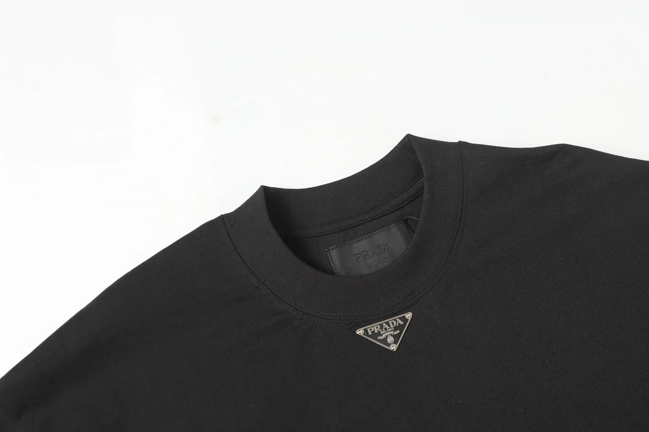 Logo-Plaque Cotton-Jersey T-Shirt D9514155 — view 3