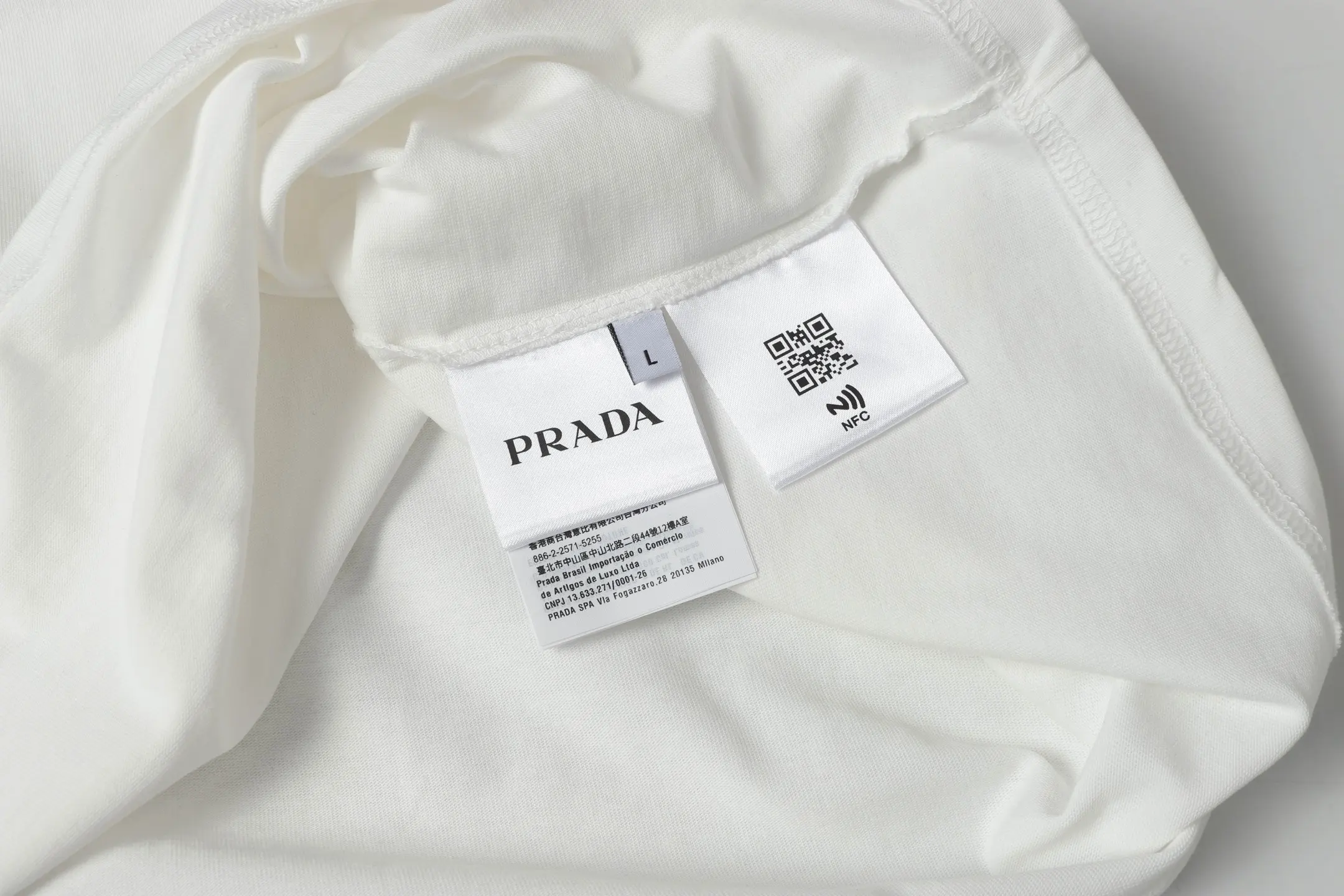 Logo-Badge Cotton-Jersey T-Shirt D9514139 — view 7