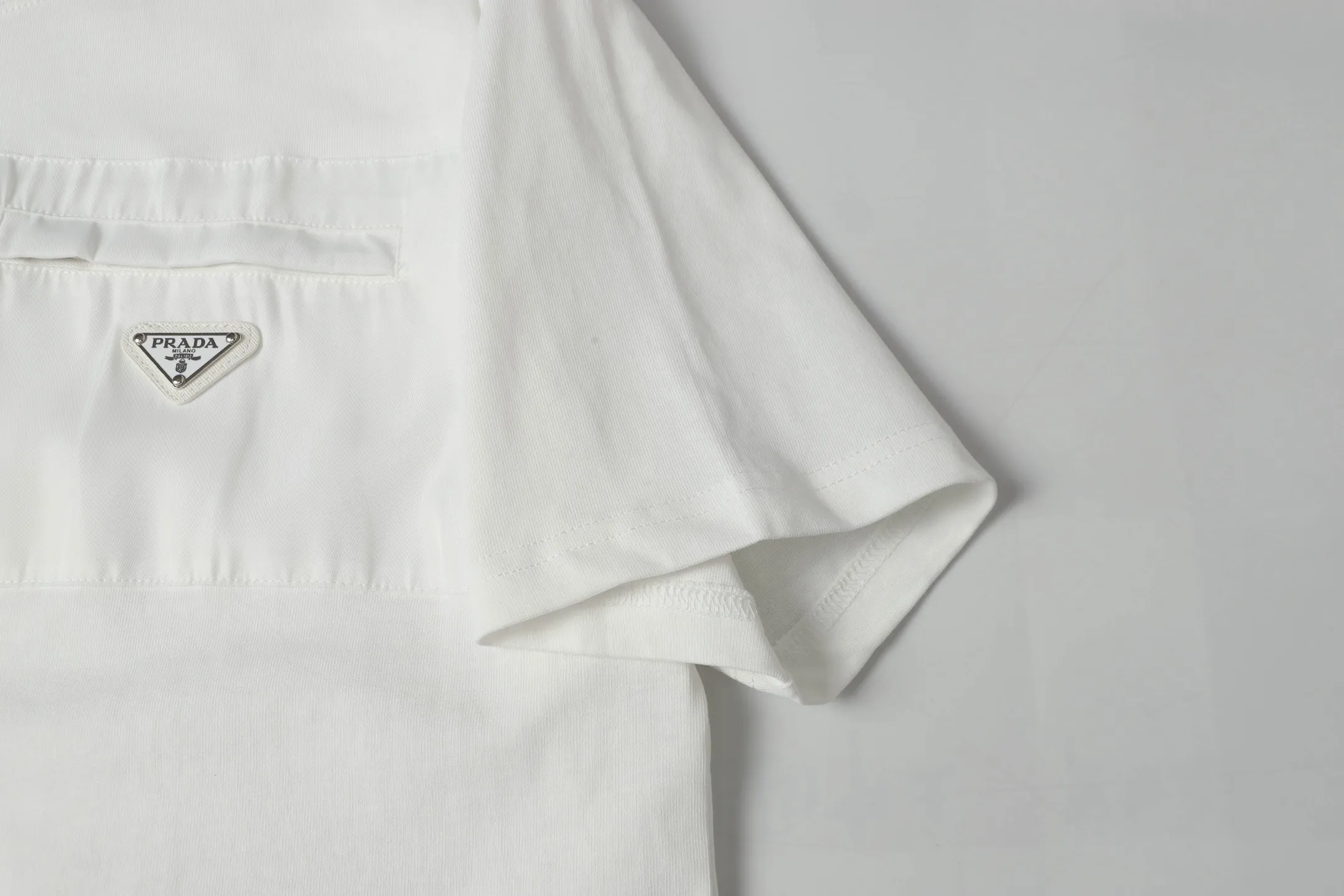 Logo-Badge Cotton-Jersey T-Shirt D9514139 — view 8