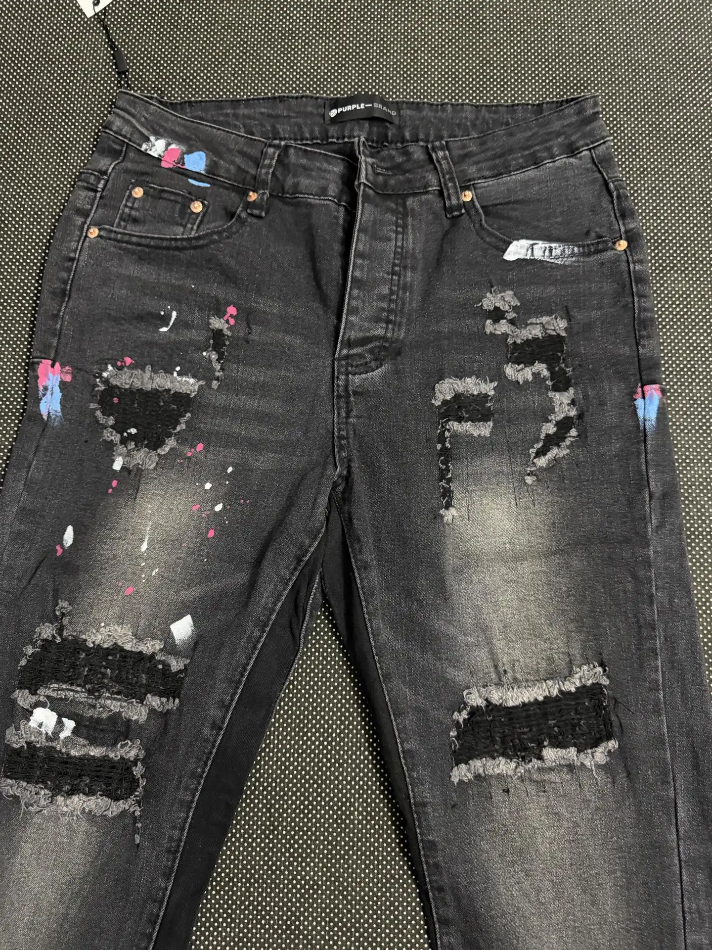 Distressed Paint-Splatter Slim-Fit Jeans D16023151 — view 11