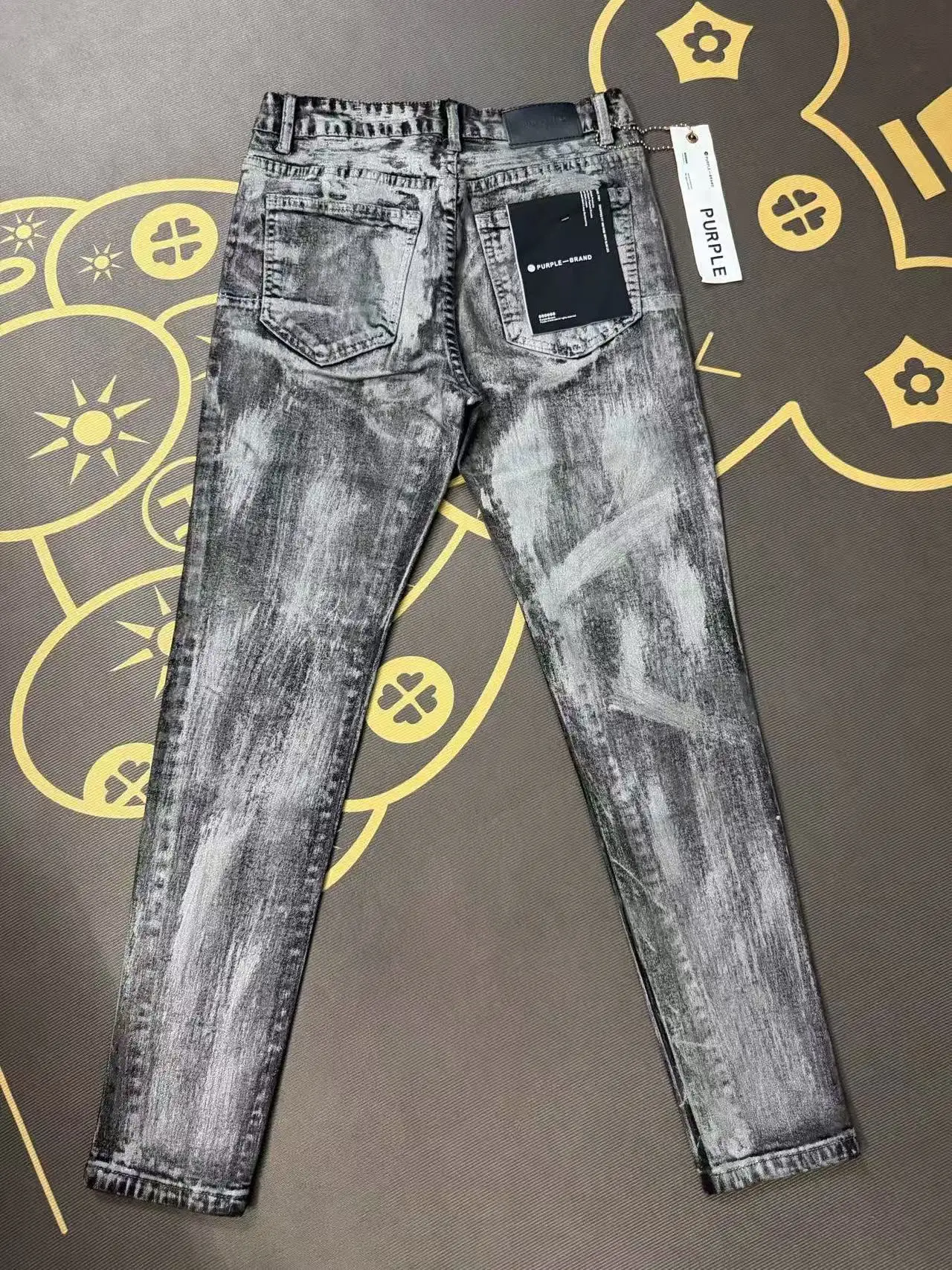Tie-Dye Graffiti Print Slim-Fit Jeans D16523148 — view 11