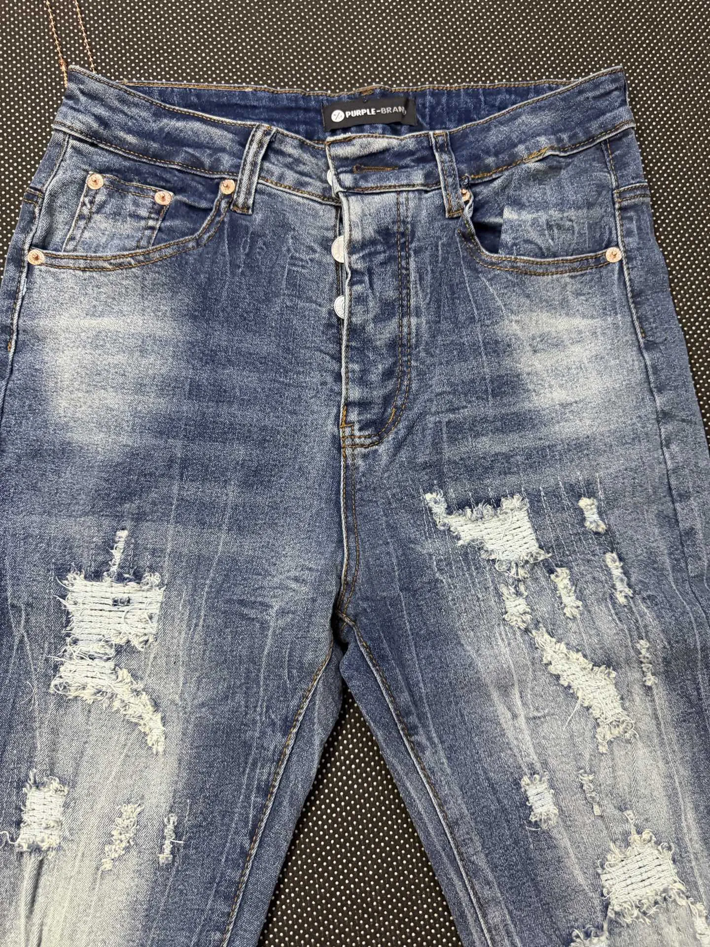 Distressed Flare-Leg Jeans D15323146 — view 3