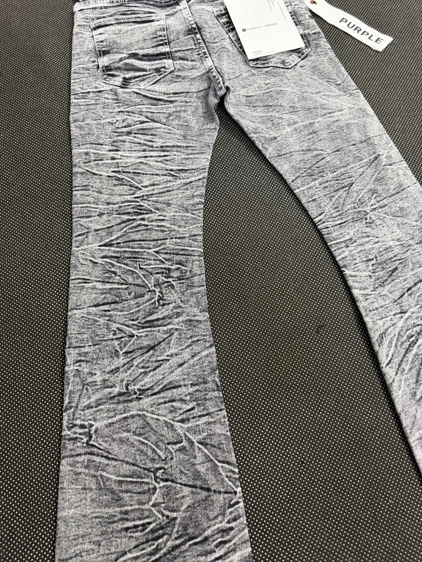 Crinkle-Effect Flared Jeans D15323145 — view 8