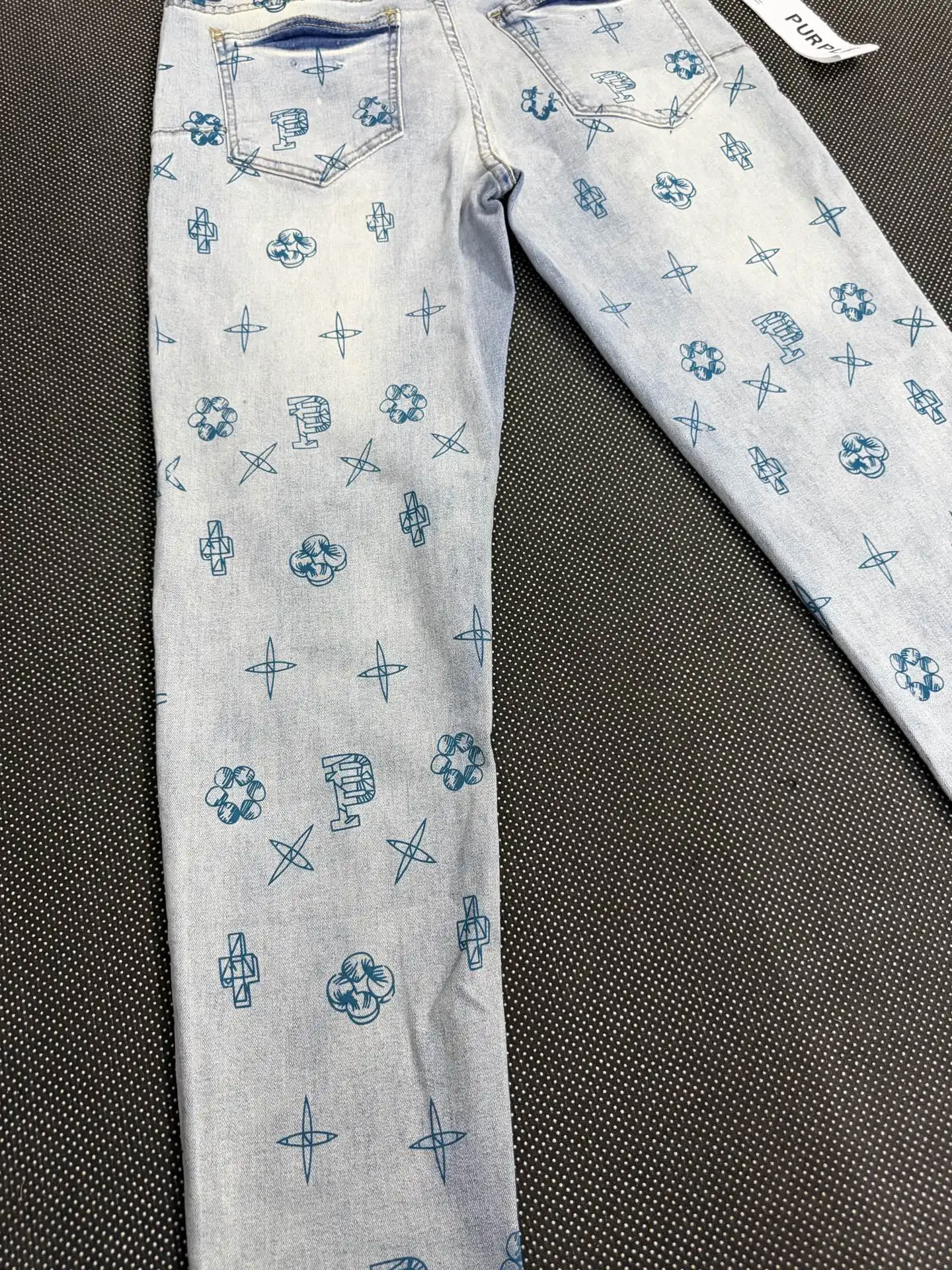 Monogram Print Slim-Fit Jeans D16023143 — view 8