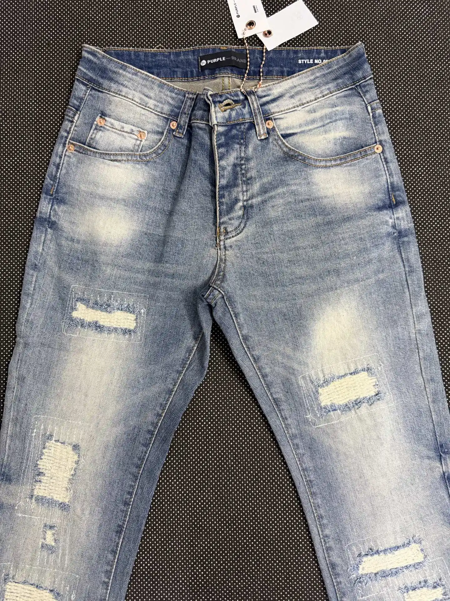 Distressed Slim-Fit Patchwork Jeans D19023141 — view 3
