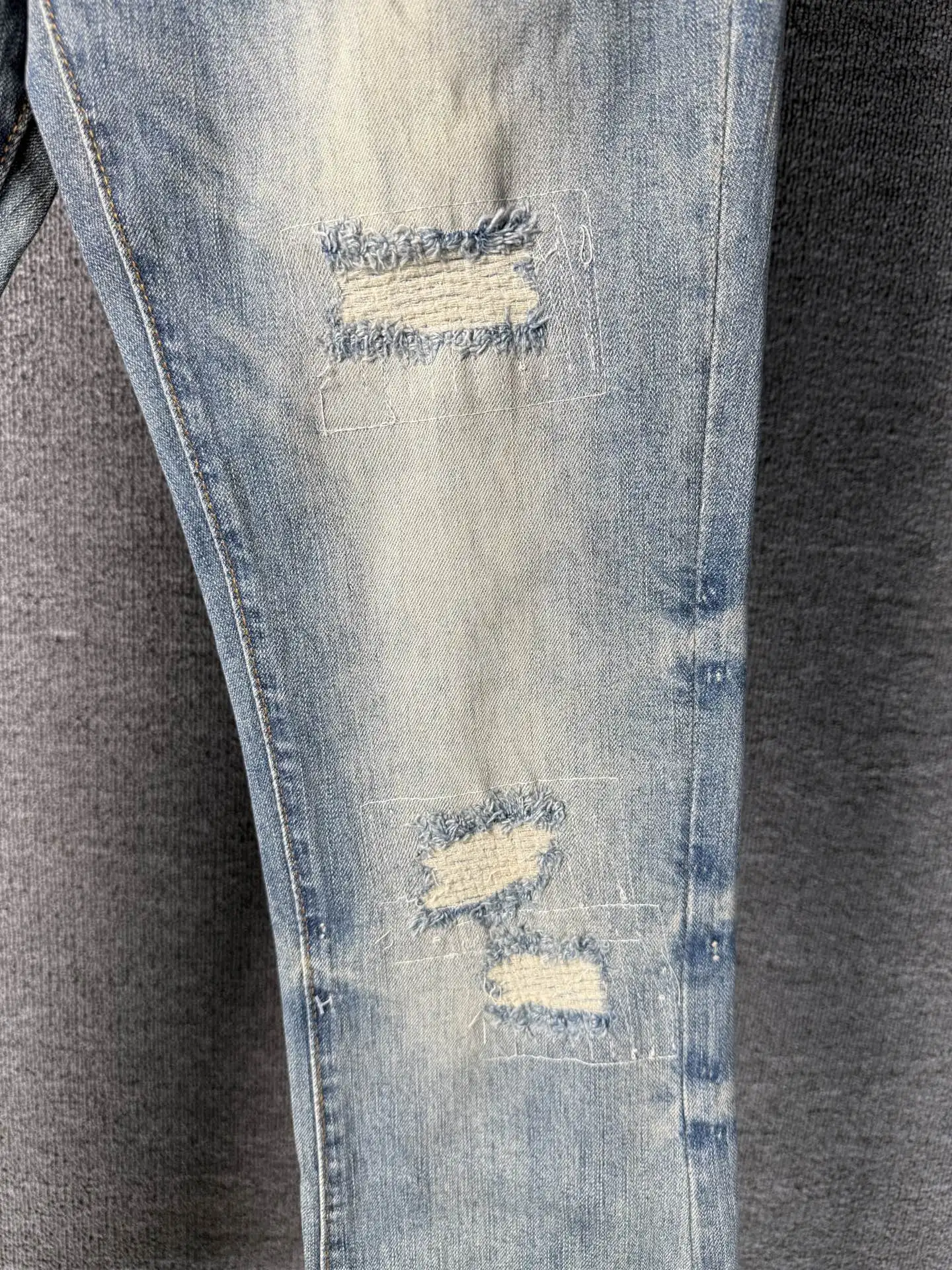 Distressed Slim-Fit Patchwork Jeans D19023141 — view 14