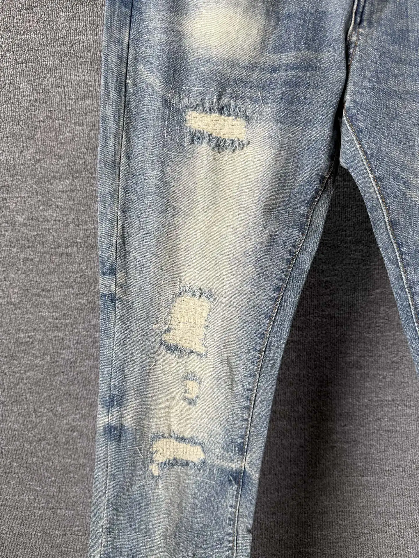 Distressed Slim-Fit Patchwork Jeans D19023141 — view 17