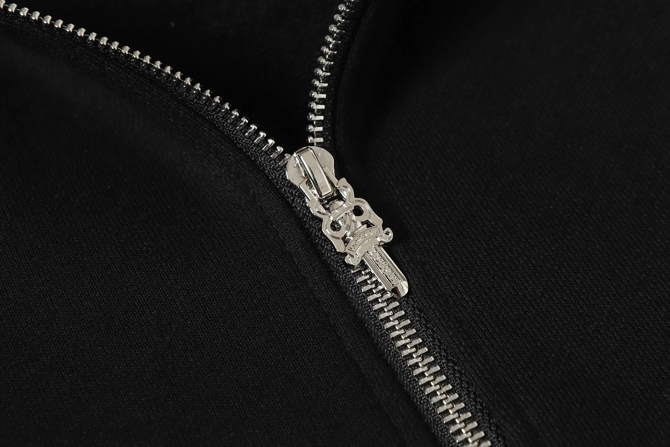 Dagger Print Zip-Up Hoodie D14513897 — view 5