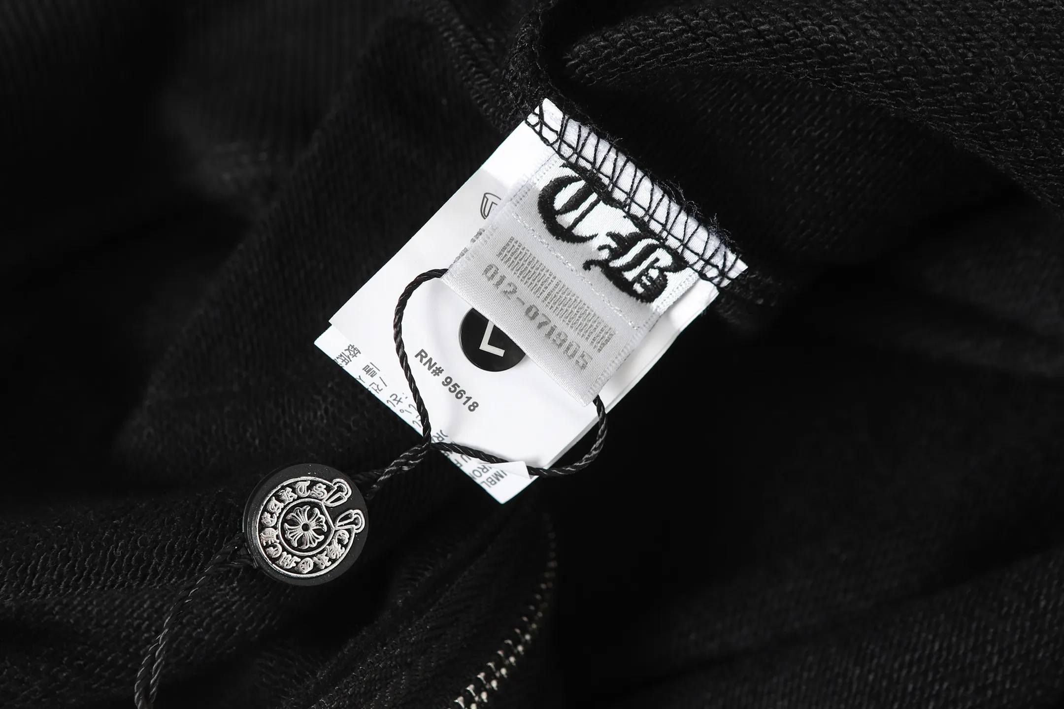 Dagger Print Zip-Up Hoodie D14513897 — view 13