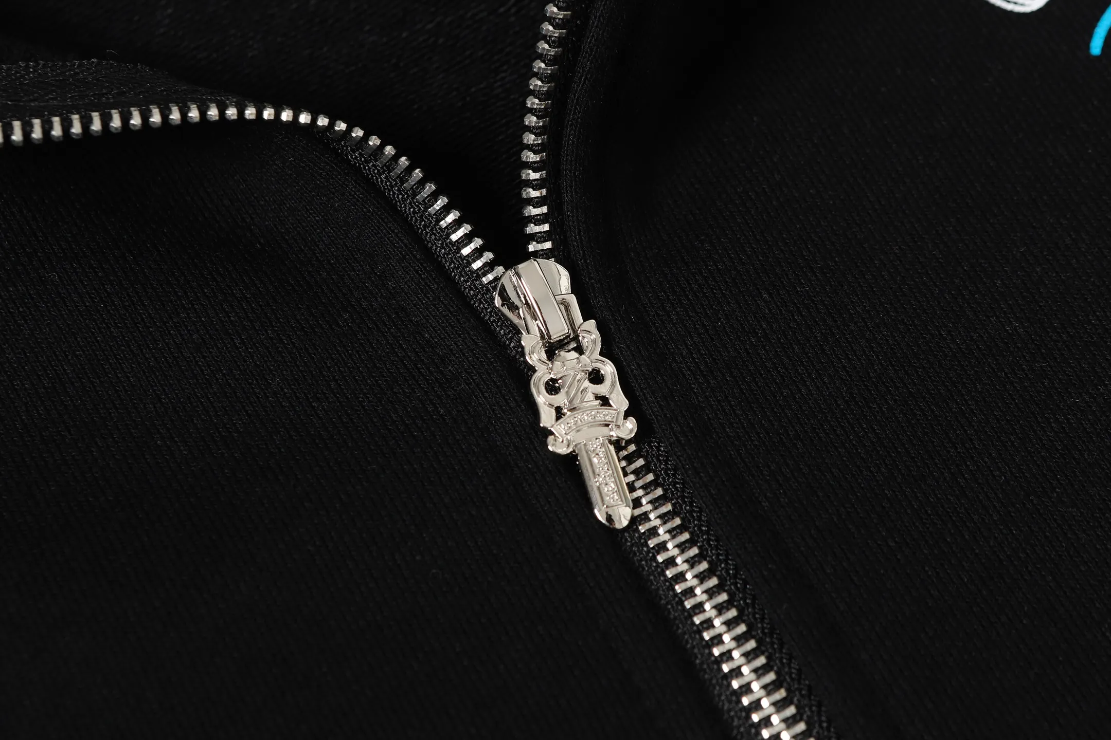 Logo-Print Zip-Up Hoodie D15013908 — view 5