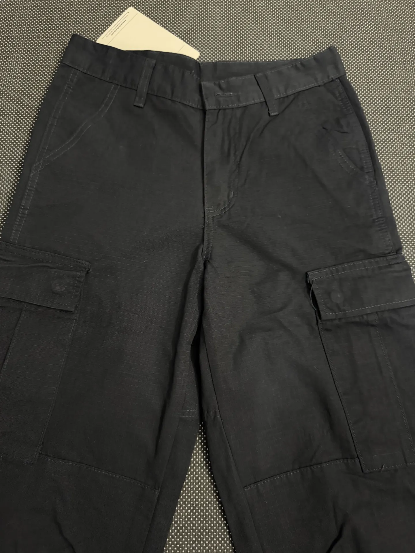 Relaxed-Fit Multi-Pocket Cargo Trousers D19023134 — view 2