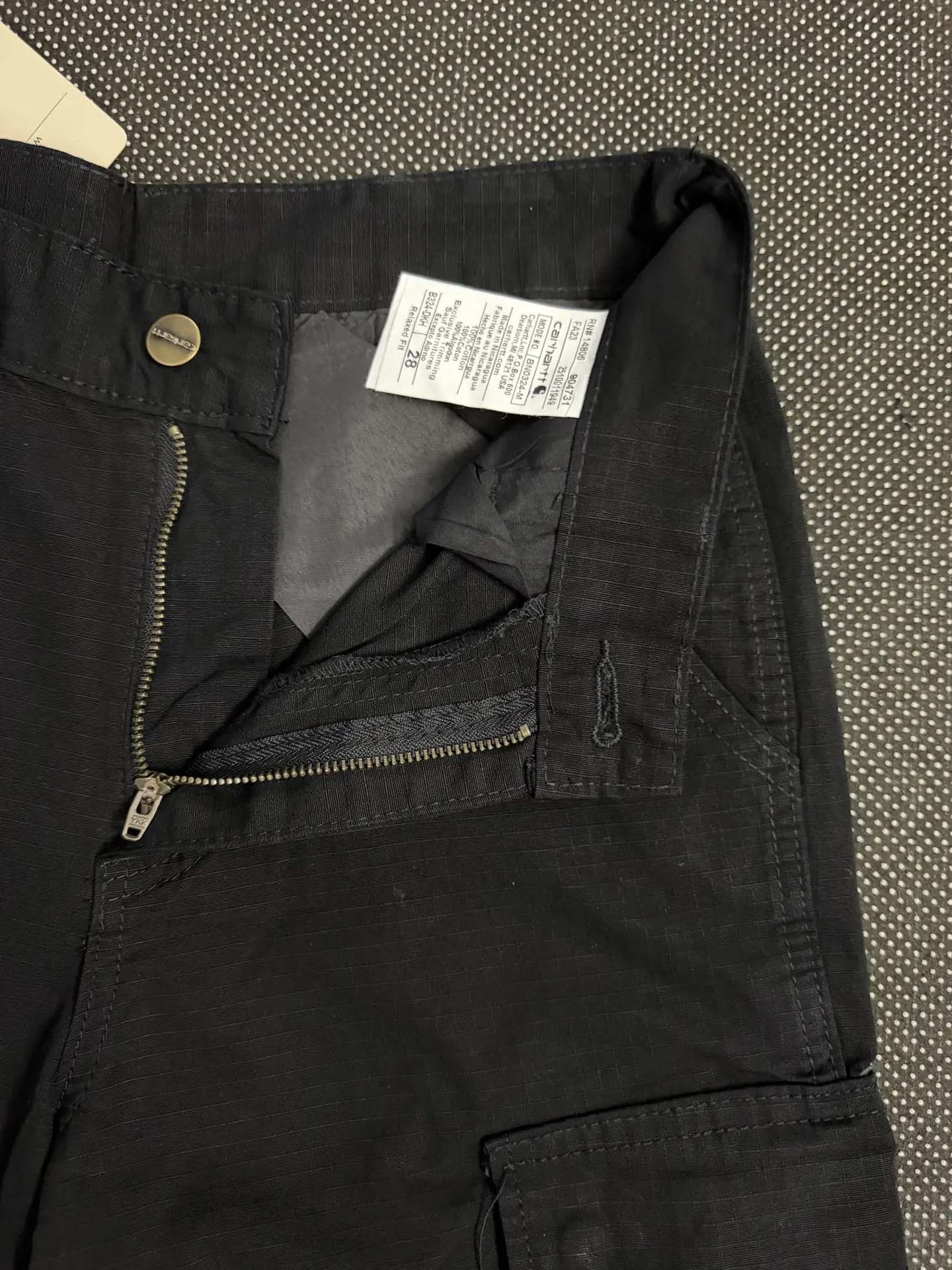 Relaxed-Fit Multi-Pocket Cargo Trousers D19023134 — view 3