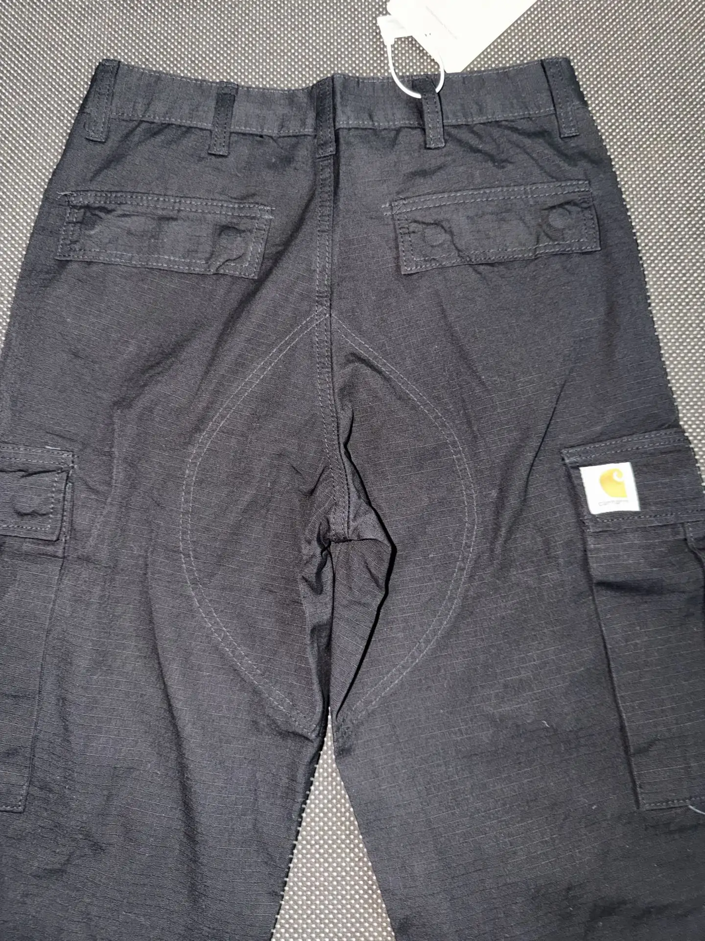 Relaxed-Fit Multi-Pocket Cargo Trousers D19023134 — view 7