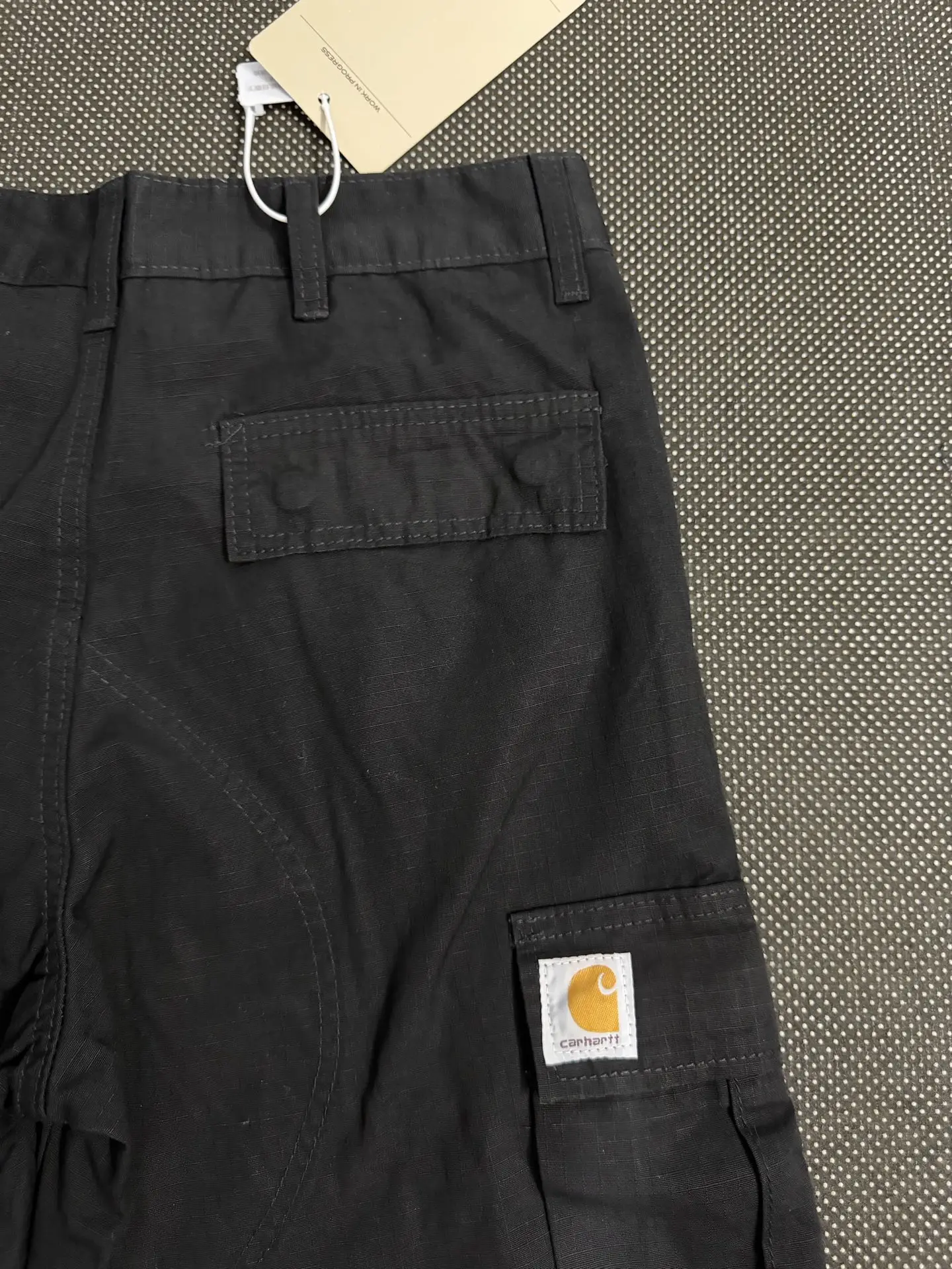 Relaxed-Fit Multi-Pocket Cargo Trousers D19023134 — view 8