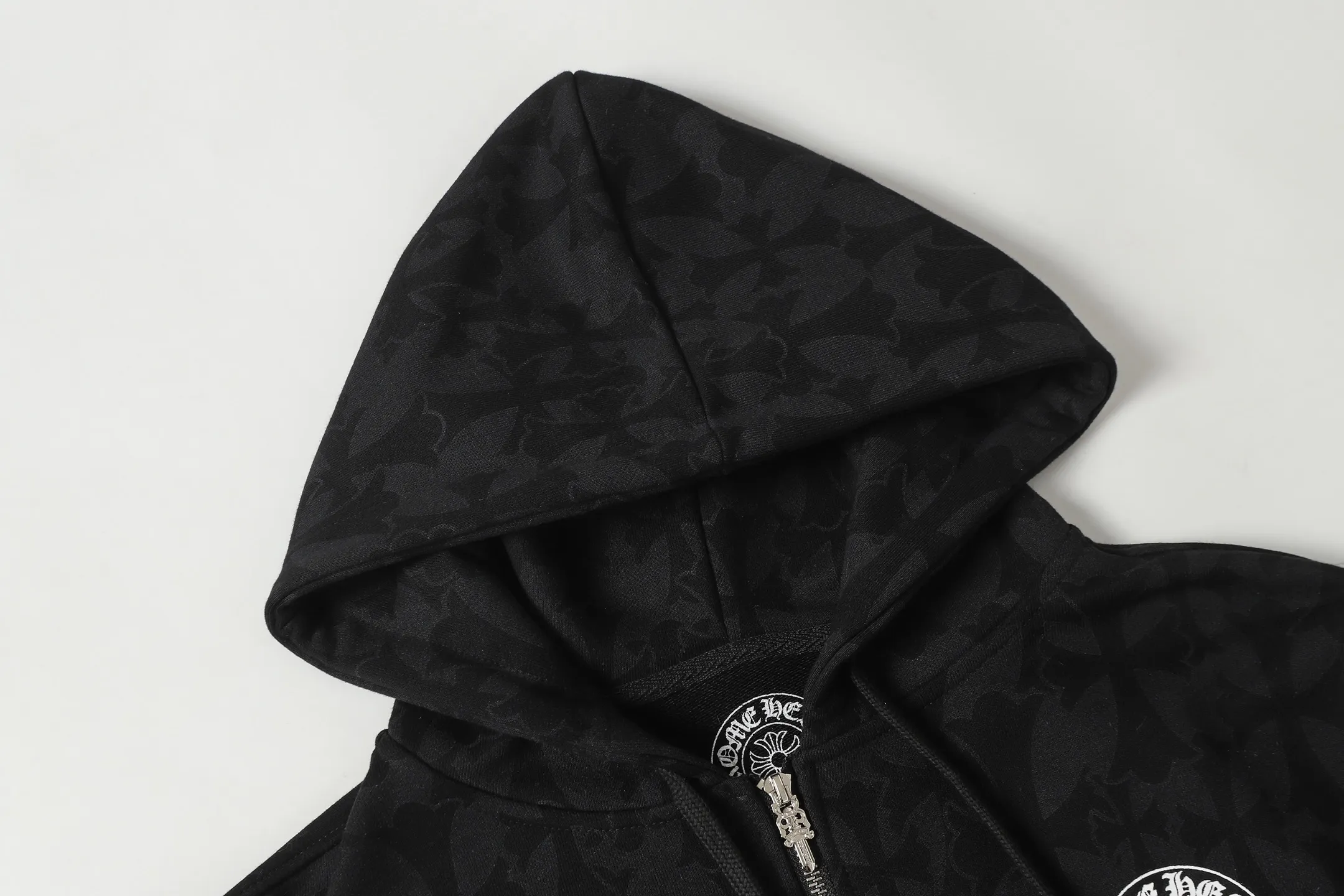 Logo-Print Monogram Zip-Up Hoodie D16513898 — view 4