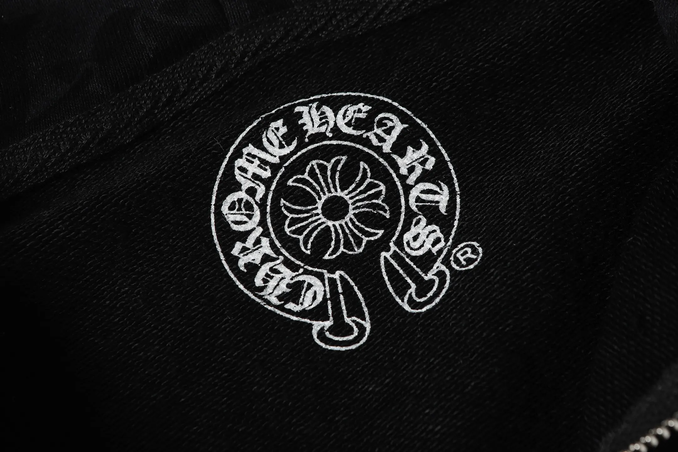 Logo-Print Monogram Zip-Up Hoodie D16513898 — view 6