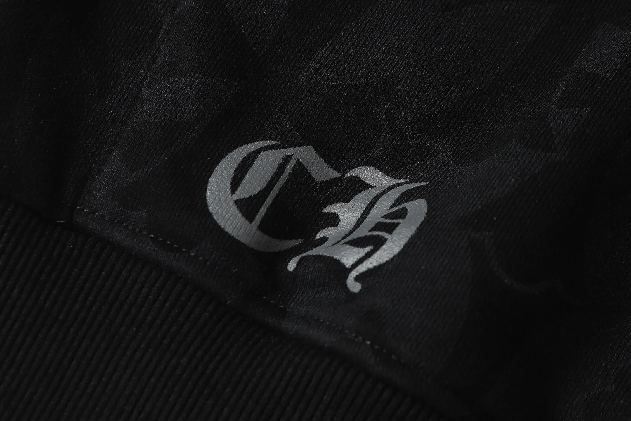 Logo-Print Monogram Zip-Up Hoodie D16513898 — view 12