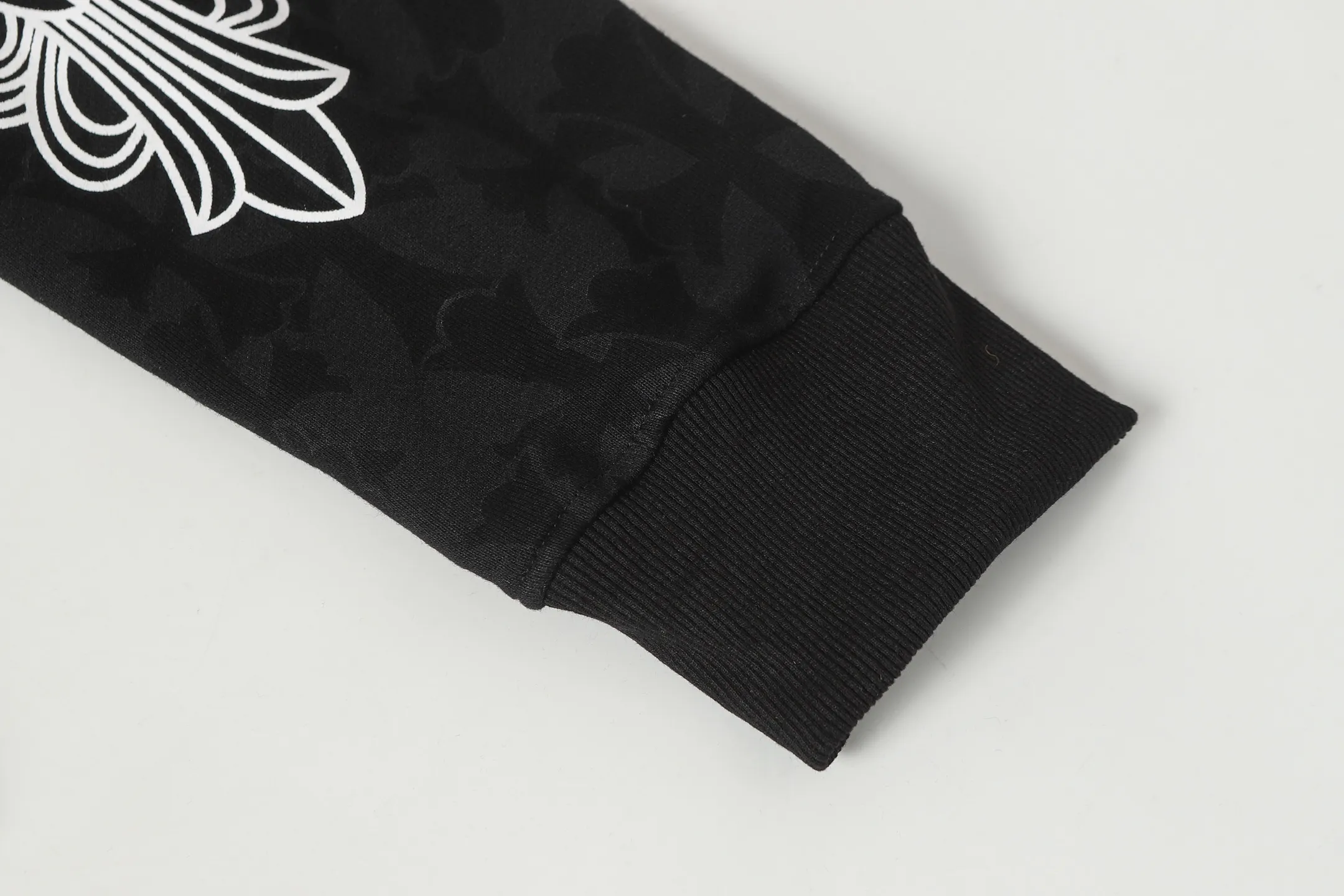 Logo-Print Monogram Zip-Up Hoodie D16513898 — view 15