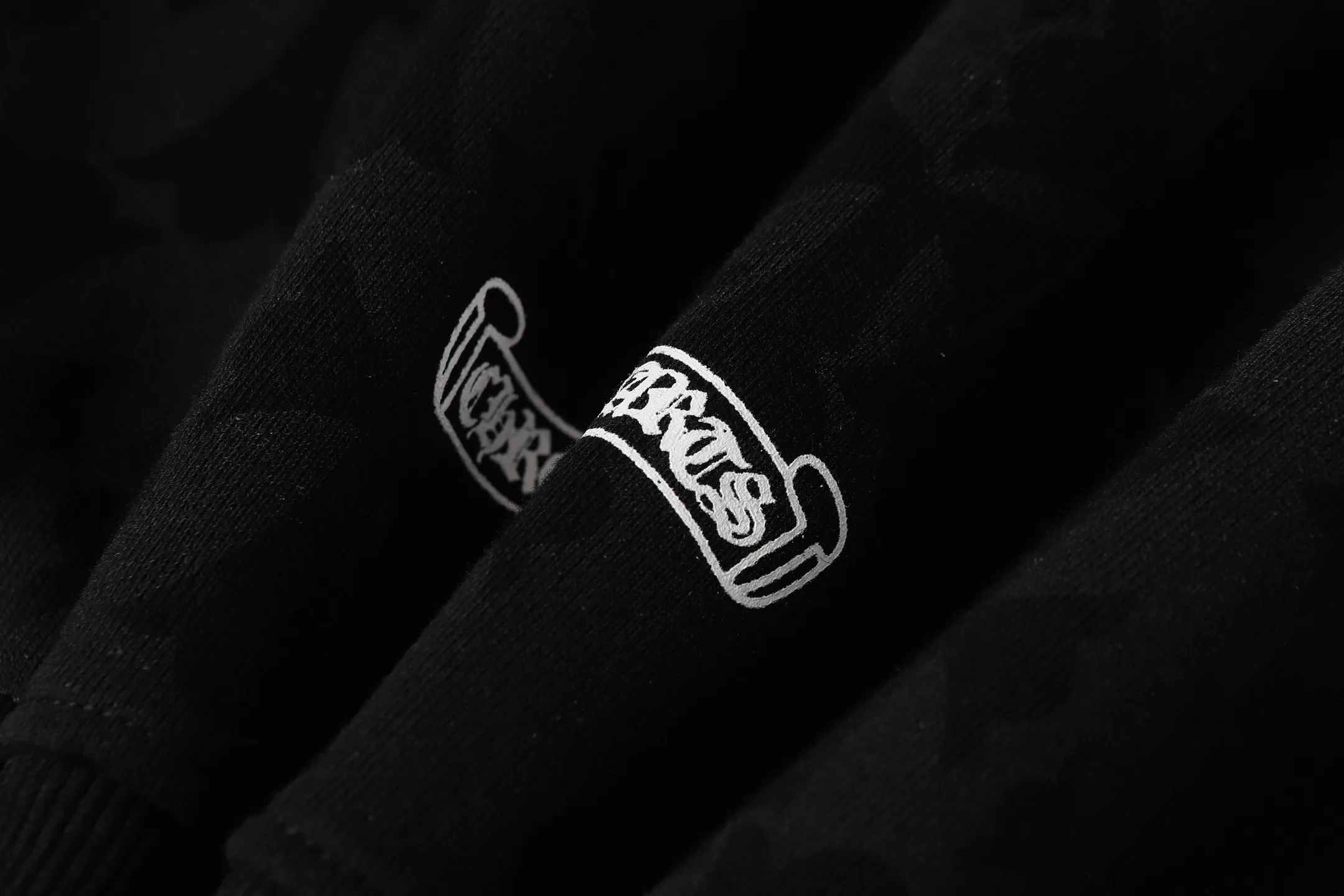 Logo-Print Monogram Zip-Up Hoodie D16513898 — view 16
