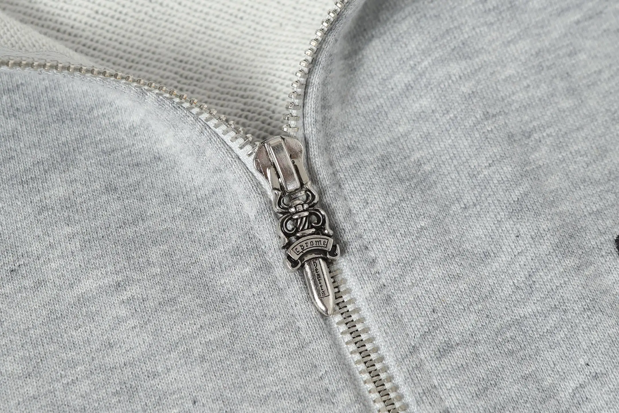 Cross Patch Zip-Up Hoodie D15013987 — view 6