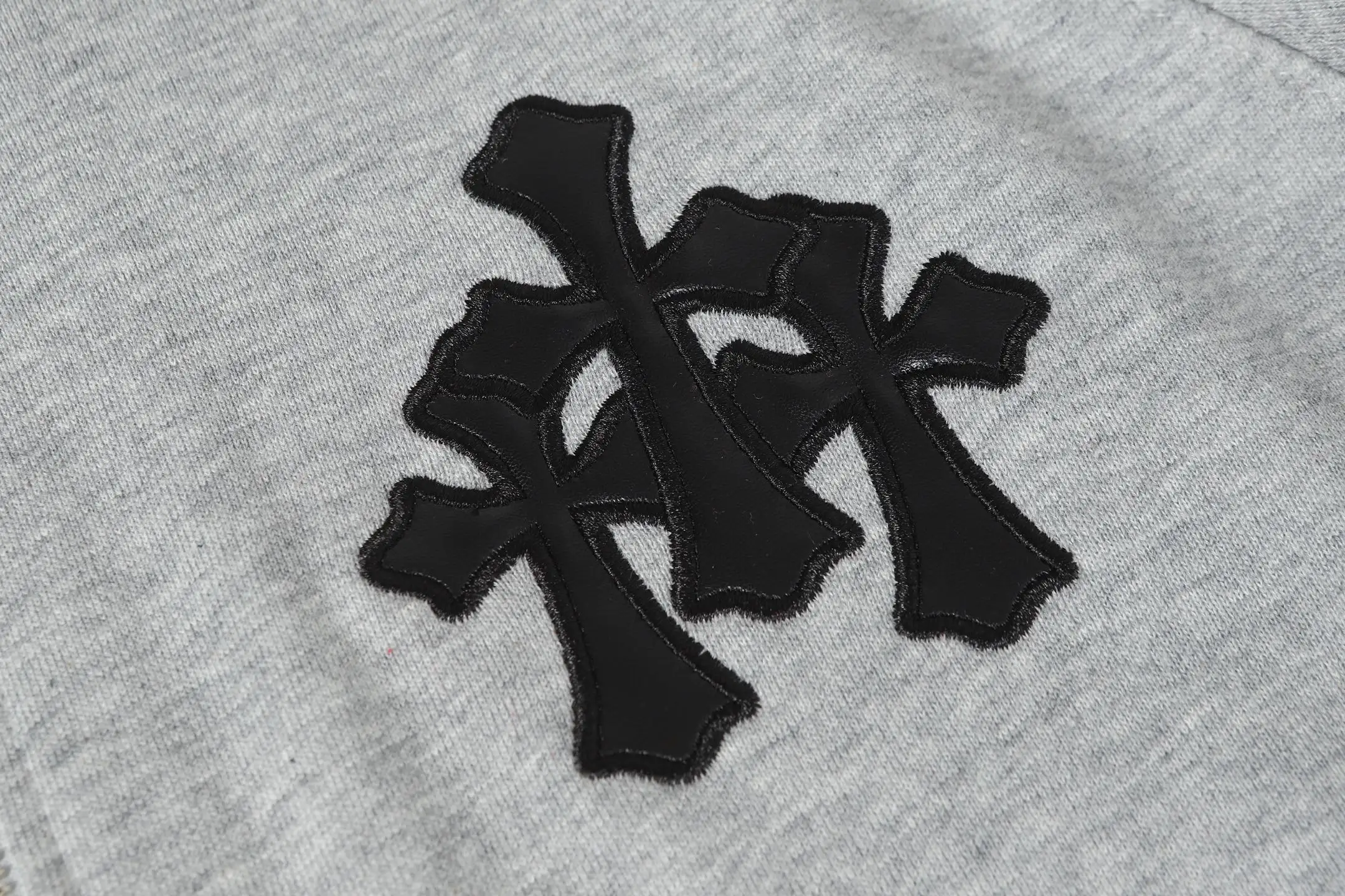 Cross Patch Zip-Up Hoodie D15013987 — view 7