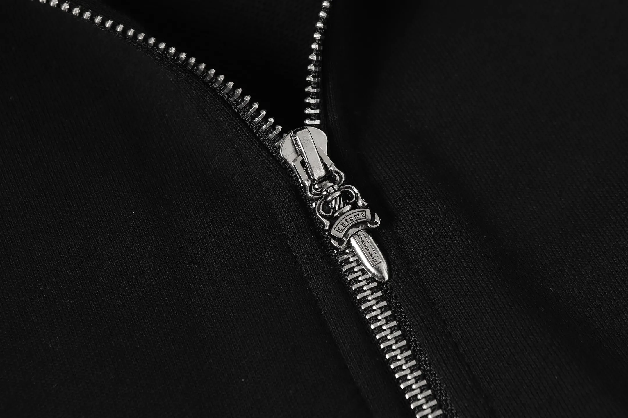 Cross Patch Zip-Up Hoodie D15013986 — view 6