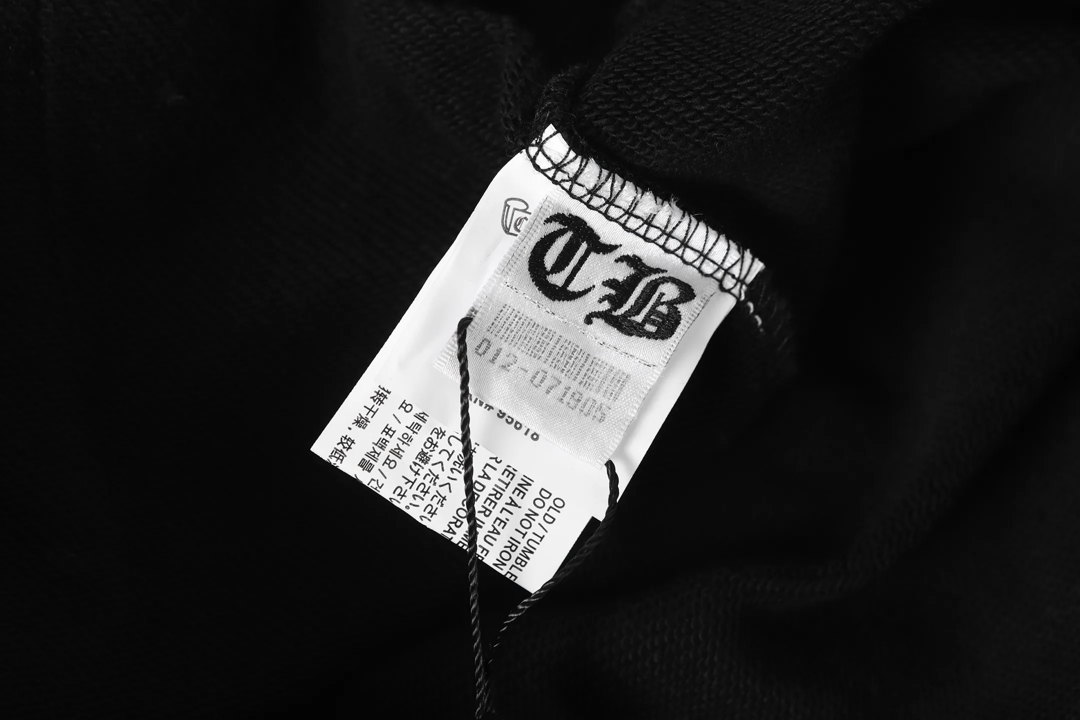 Cross Patch Zip-Up Hoodie D15013986 — view 11