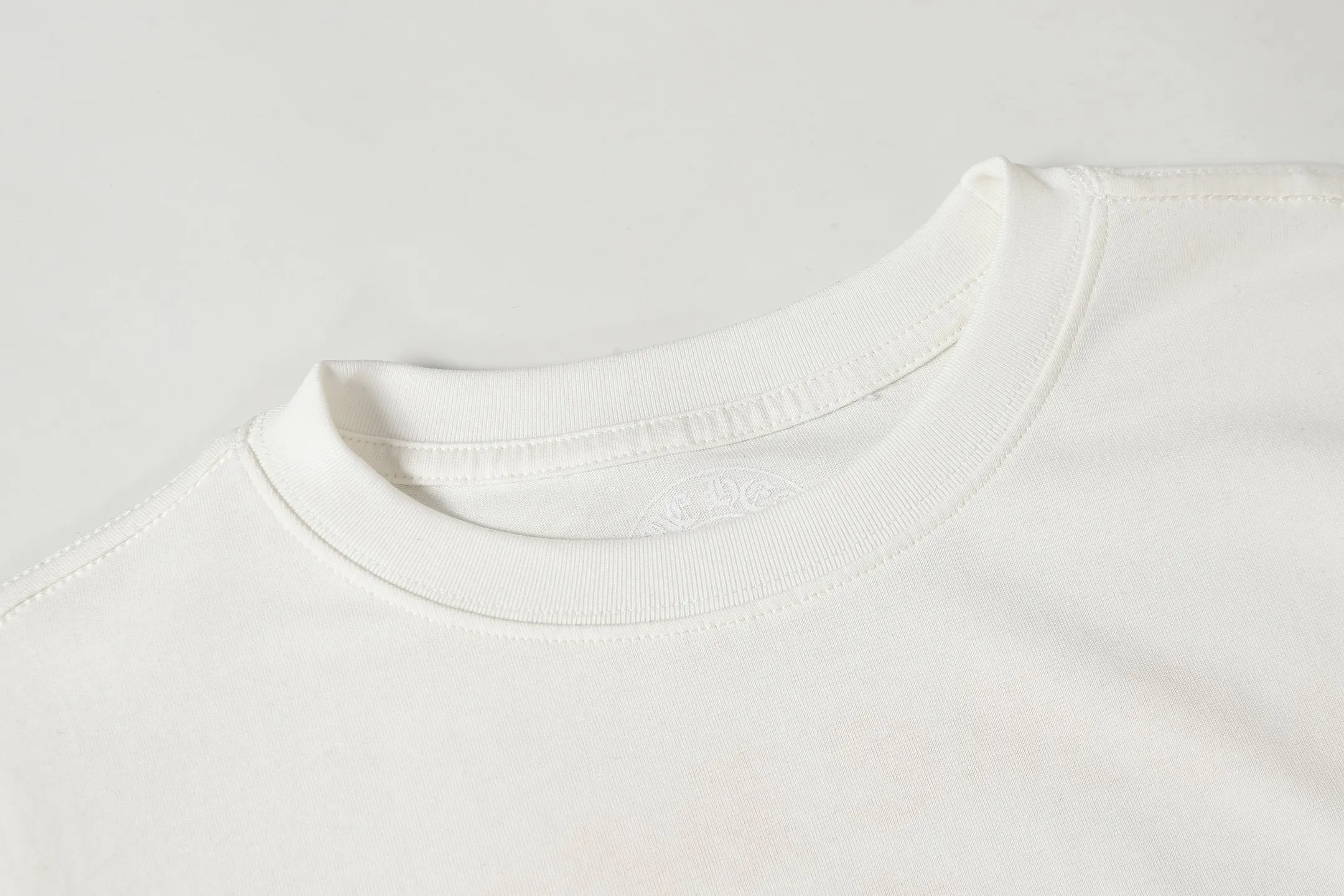 Logo Print Long-Sleeve Pocket T-Shirt D10013903 — view 3
