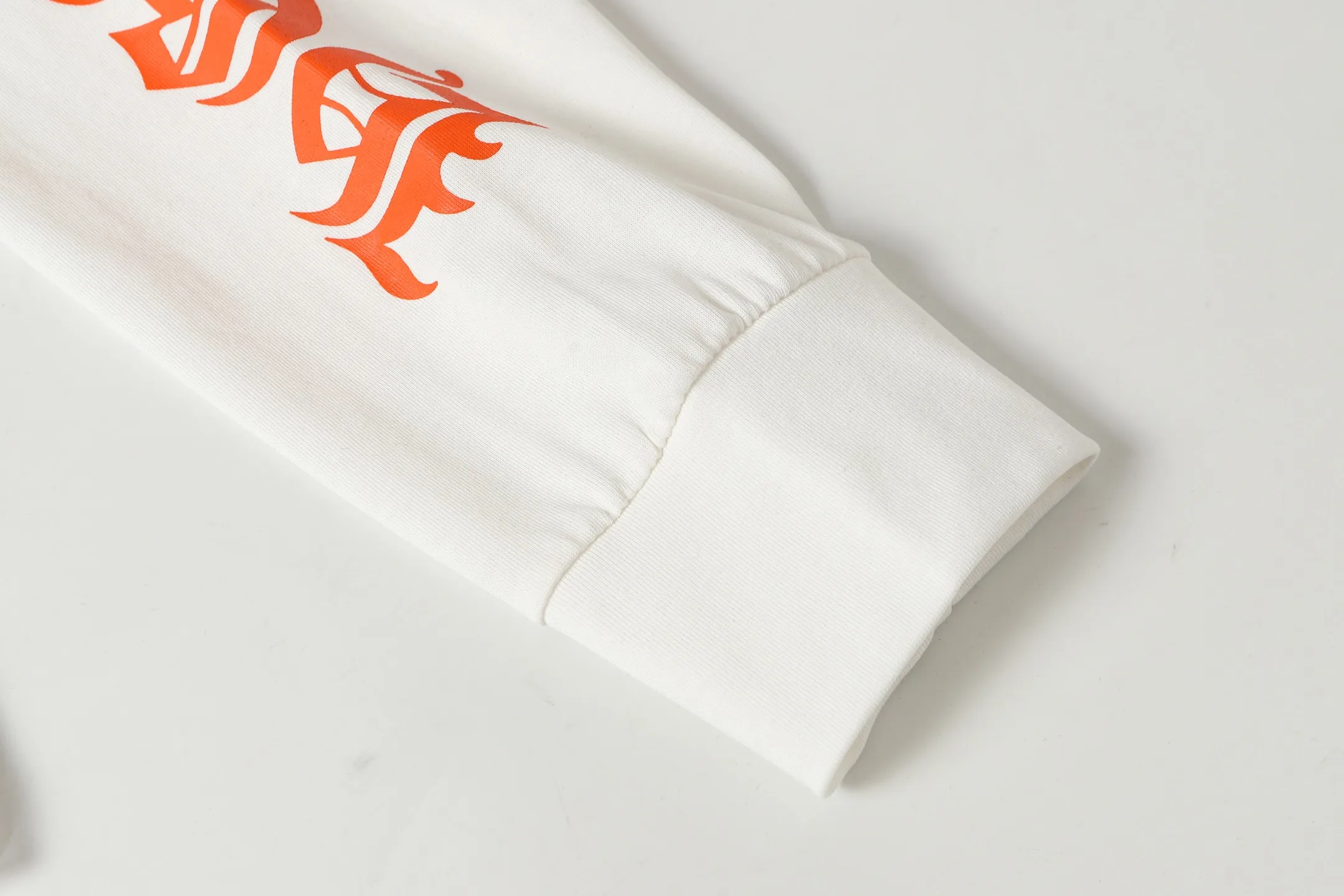 Logo Print Long-Sleeve Pocket T-Shirt D10013903 — view 11