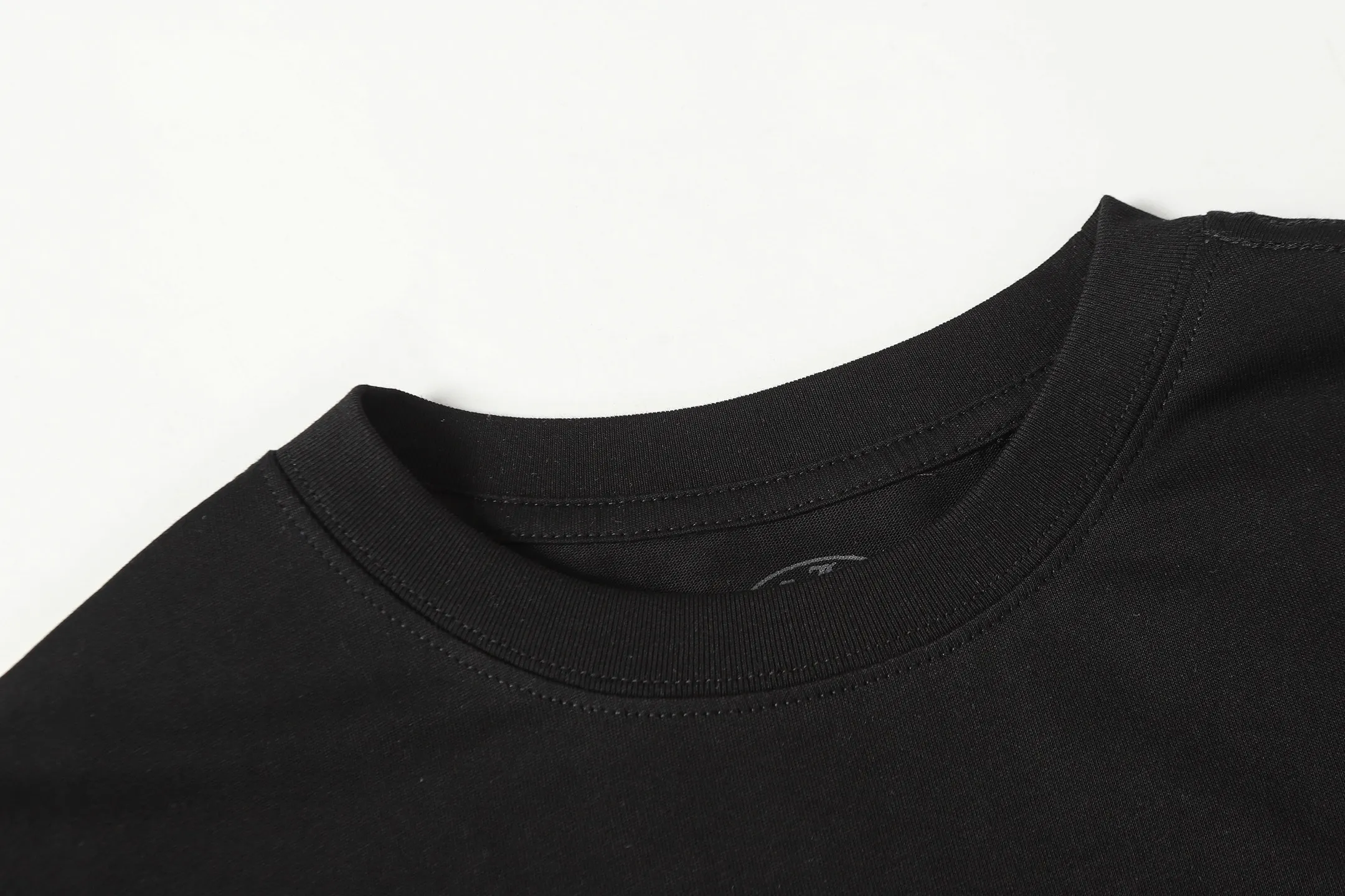 Logo Print Long-Sleeve Pocket T-Shirt D10013902 — view 3