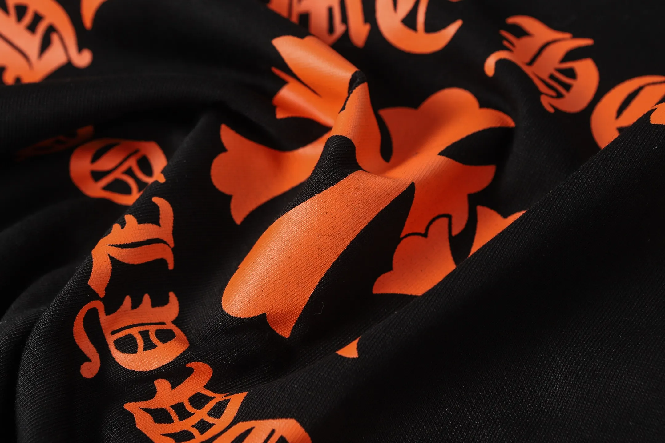 Logo Print Long-Sleeve Pocket T-Shirt D10013902 — view 12