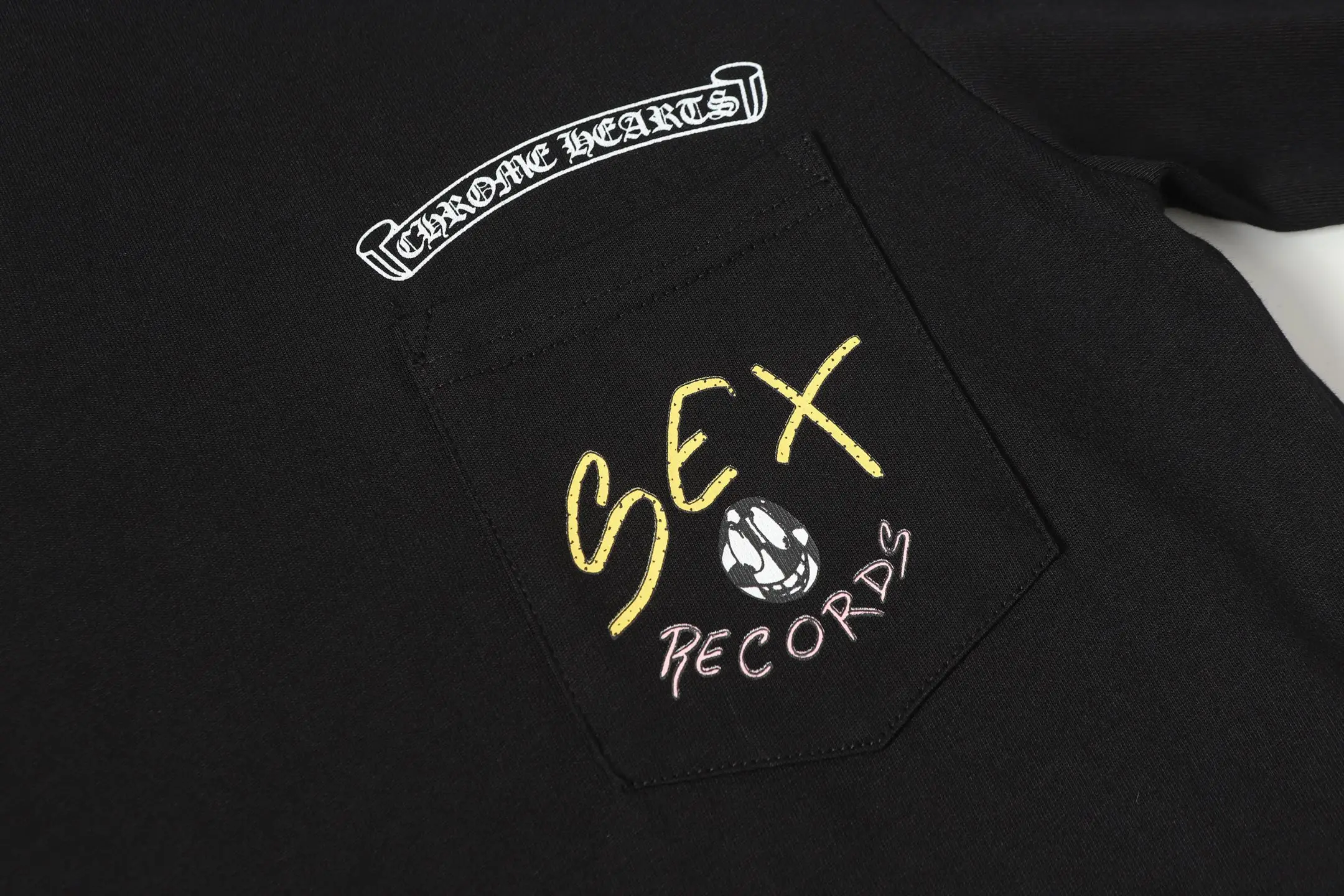 Sex Records Graffiti Print Long-Sleeve T-Shirt D10013900 — view 5