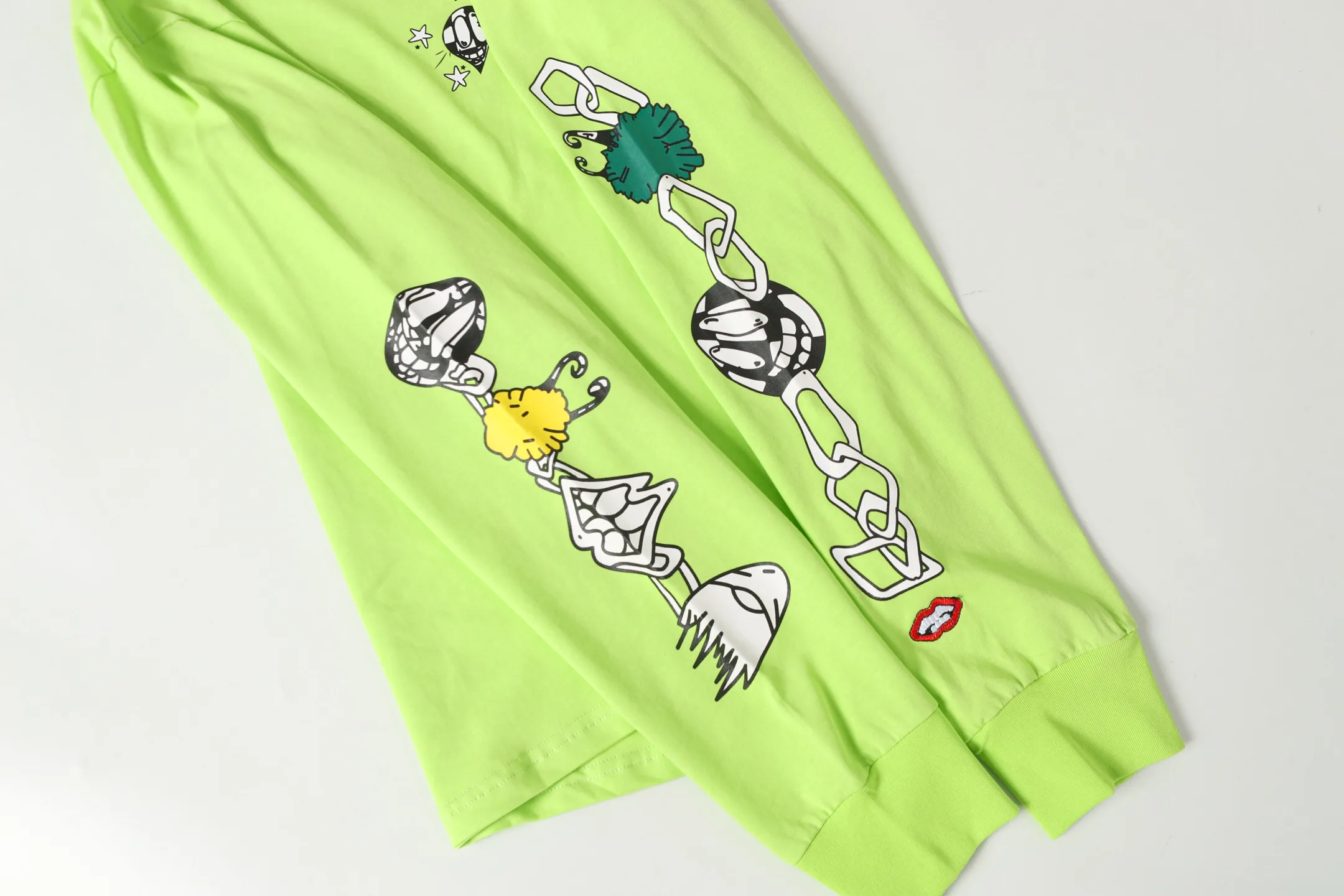 Graffiti Print Long-Sleeve T-Shirt D10013880 — view 8