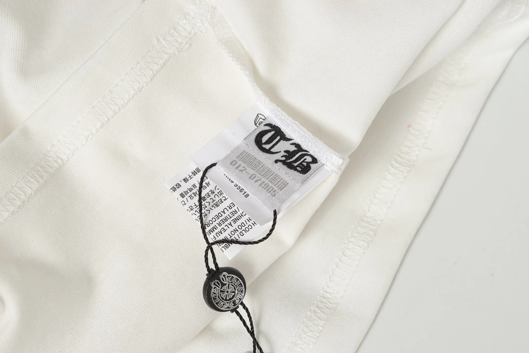Logo-Print Cotton-Jersey Long-Sleeve T-Shirt D10013895 — view 10