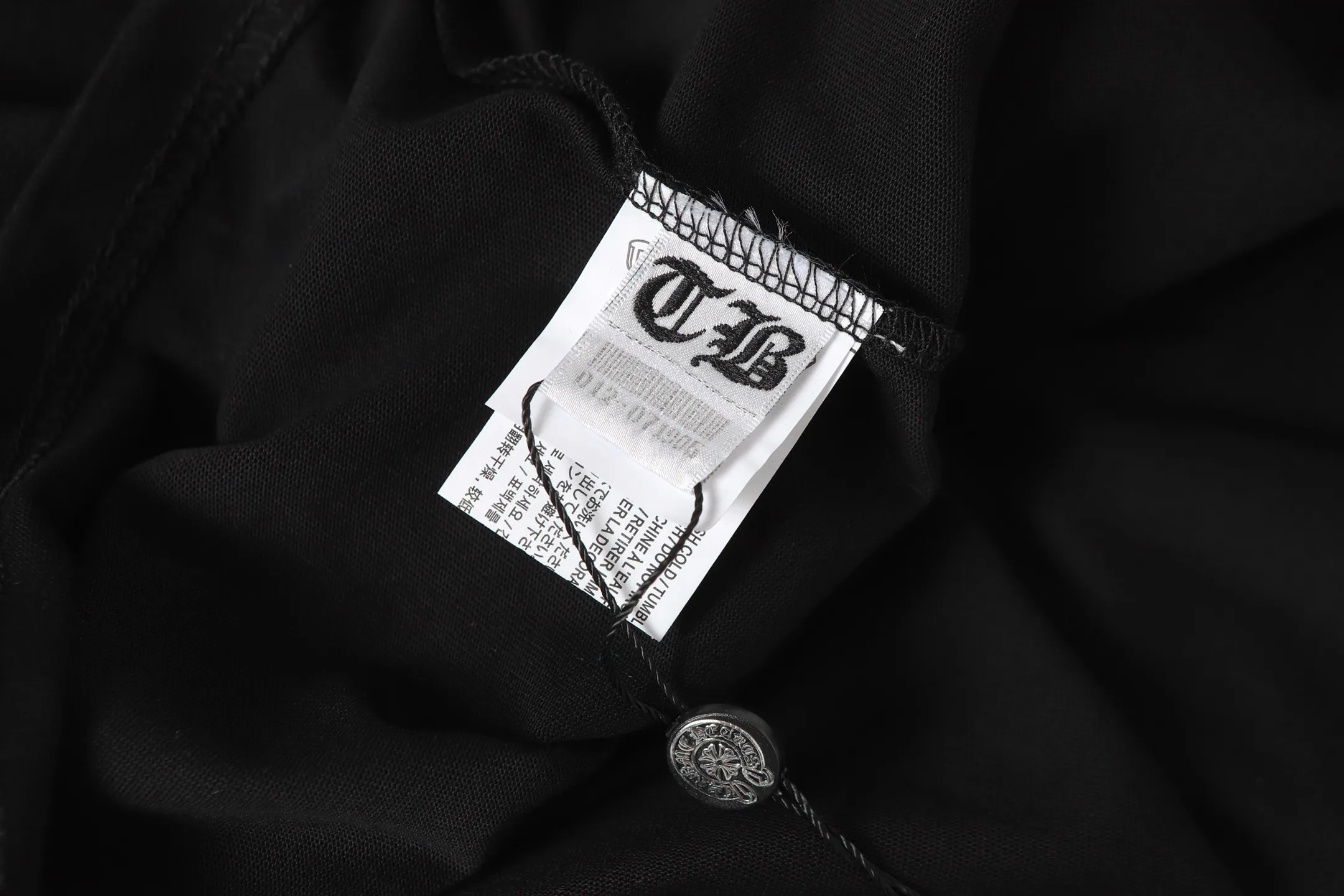 Logo Print Long-Sleeve T-Shirt D10013894 — view 10