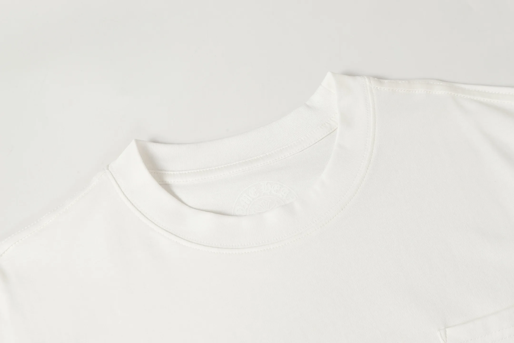 Chrome Hearts Cross Logo Pocket T-Shirt D10014012 — view 3