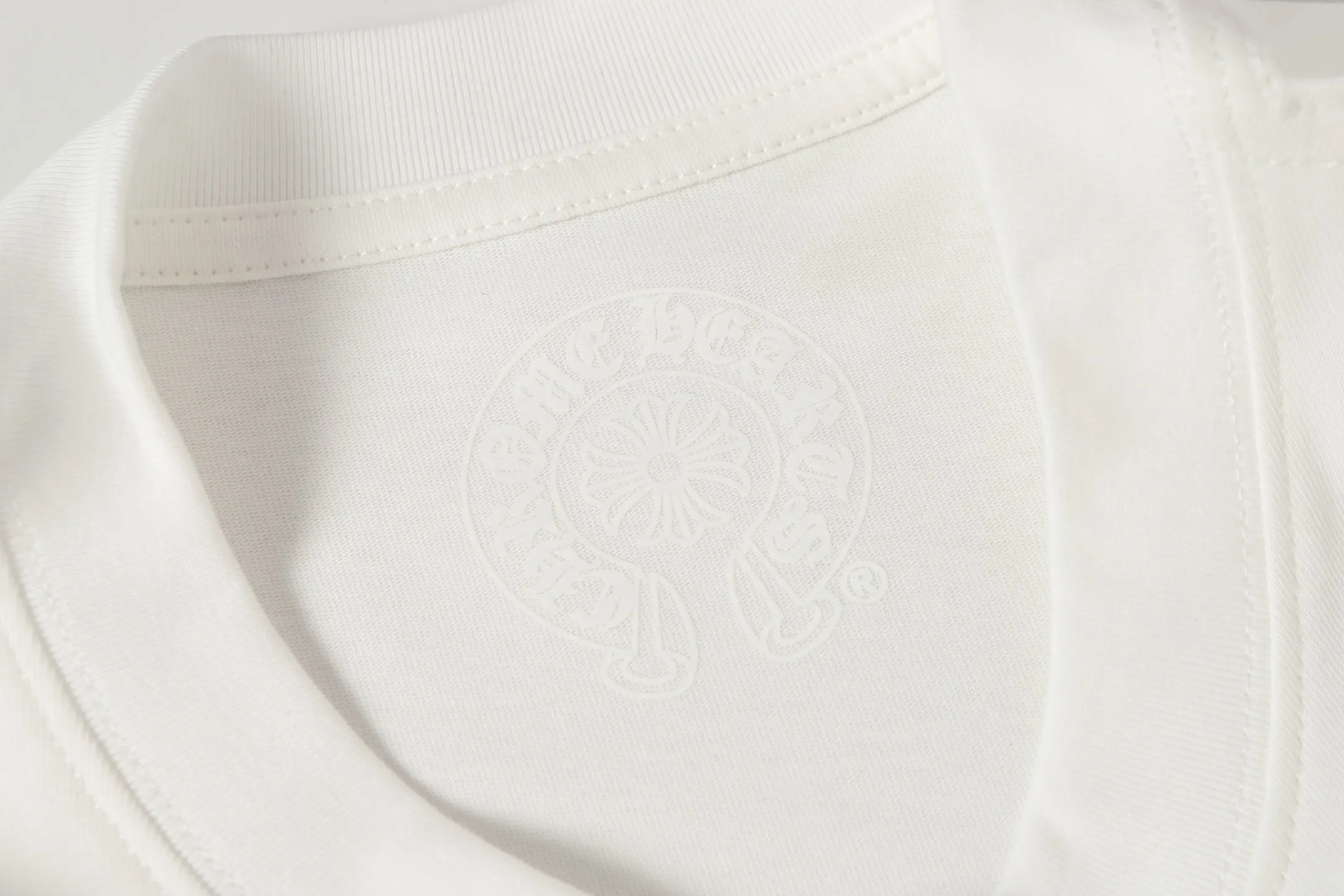 Chrome Hearts Cross Logo Pocket T-Shirt D10014012 — view 4