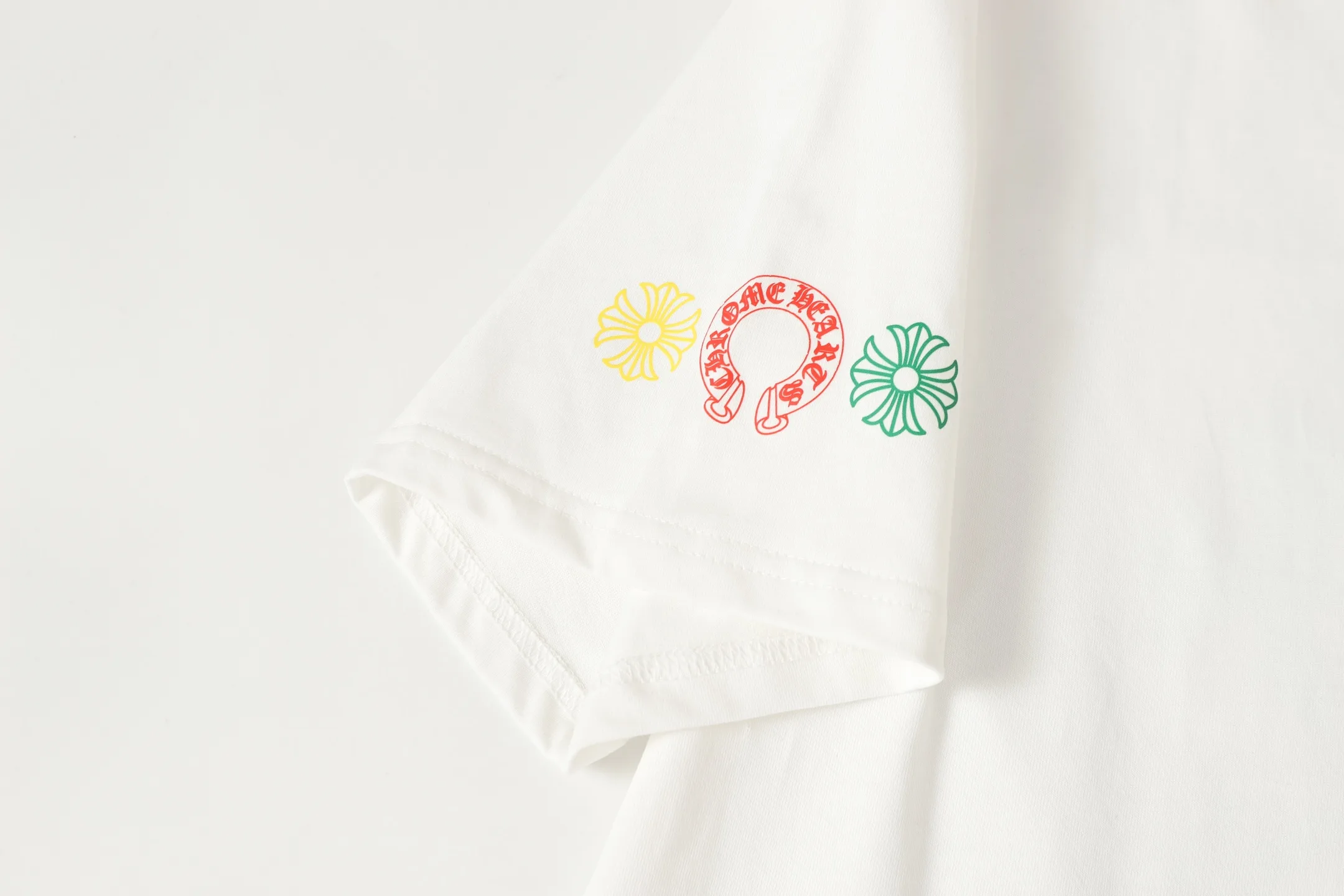 Chrome Hearts Cross Logo Pocket T-Shirt D10014012 — view 5