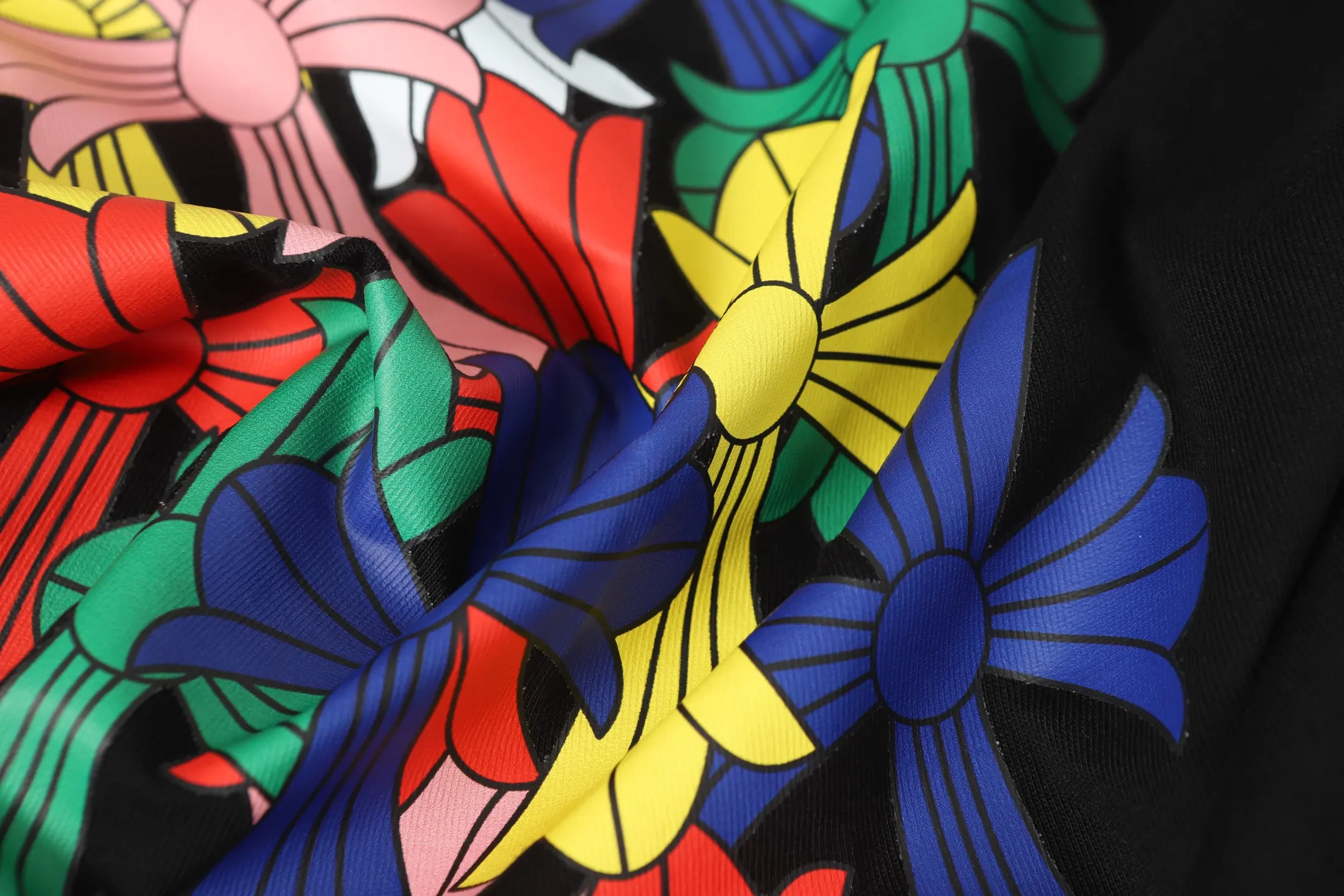 Multi-Color Cross Pocket T-Shirt D10014011 — view 10