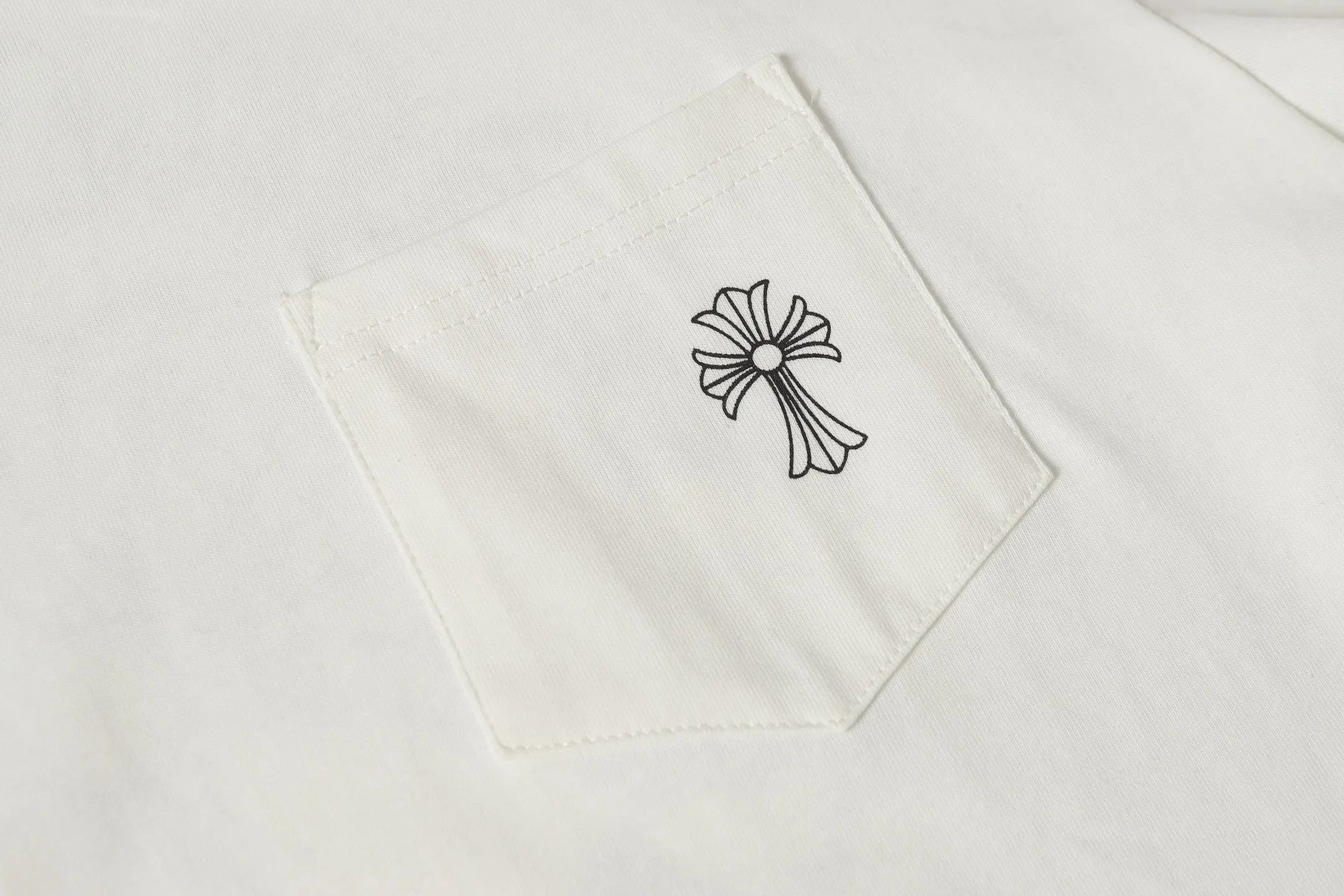 Logo-Print Cotton-Jersey Pocket T-Shirt D9514027 — view 6