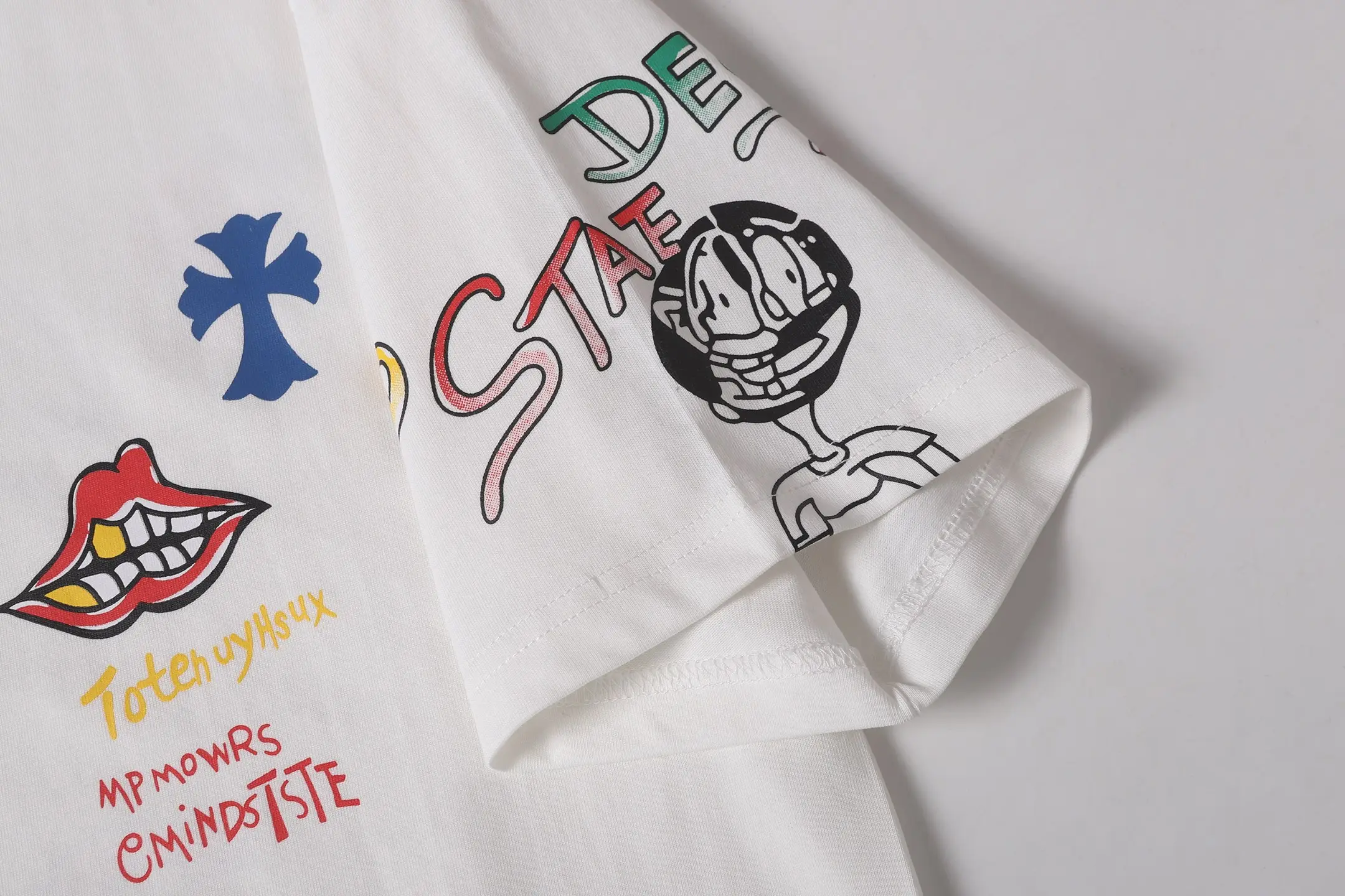 Graffiti Print Cotton T-Shirt D10514021 — view 6