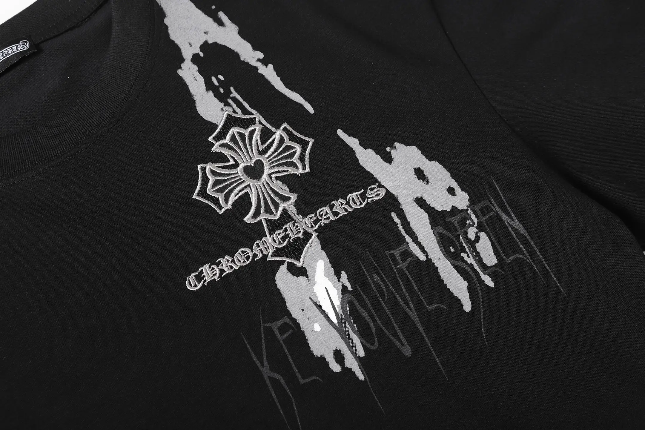 Cross Print Splatter Cotton T-Shirt D11014098 — view 10