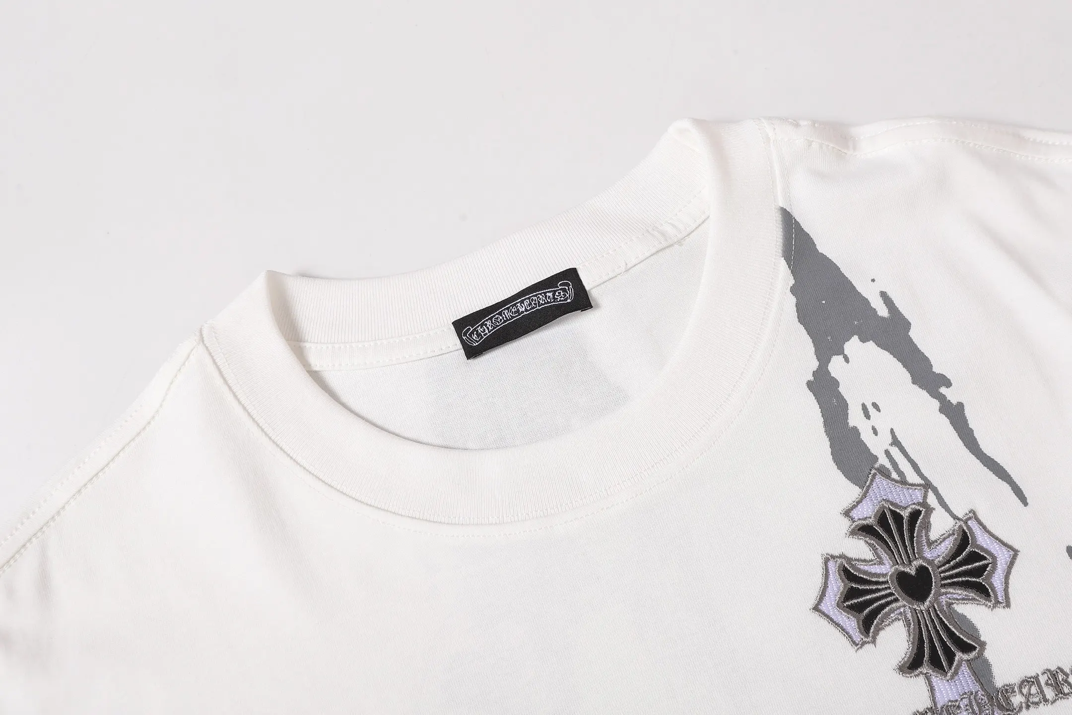 Chrome Hearts Cross Graphic Embroidered T-Shirt D11014099 — view 4