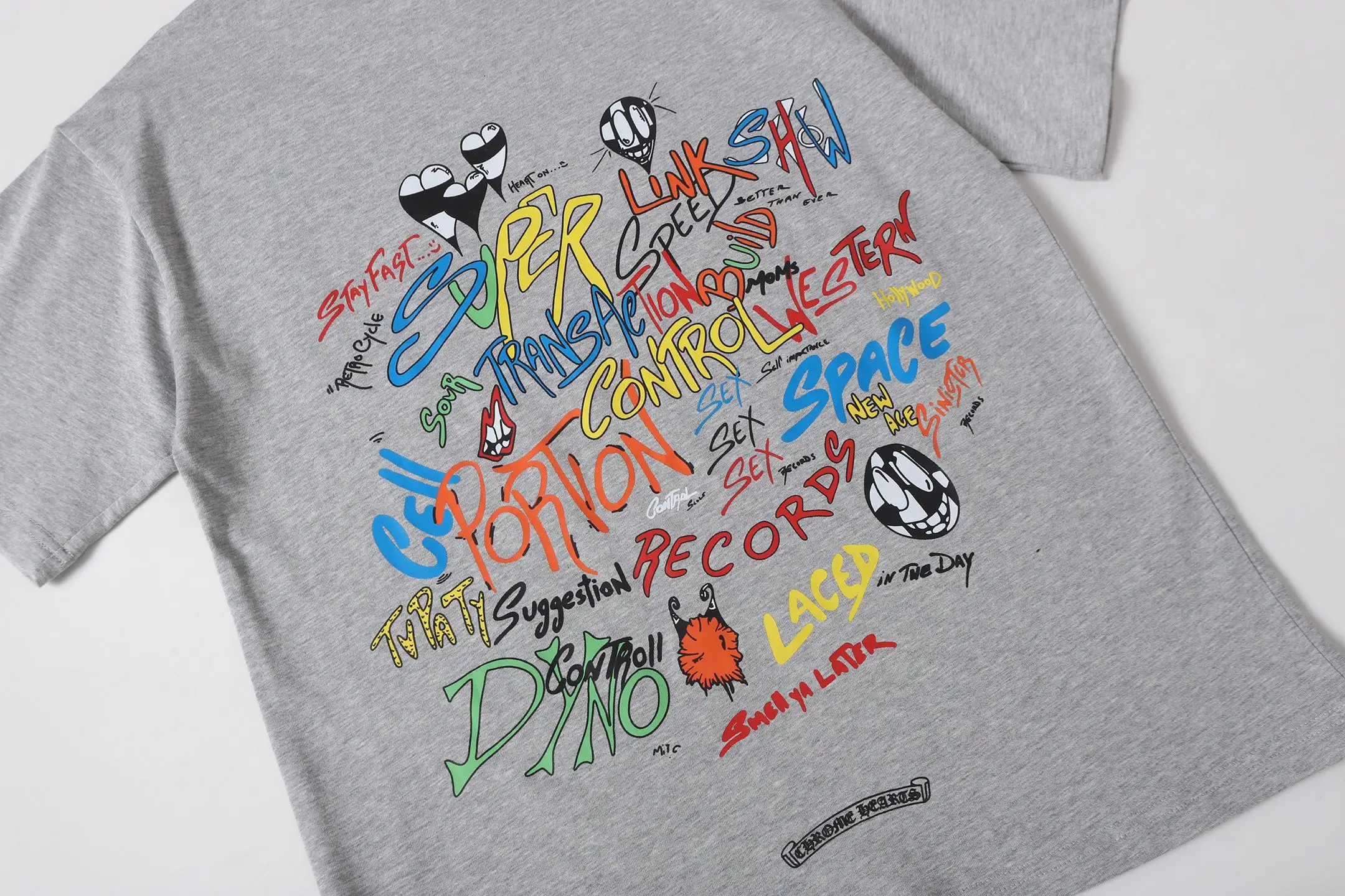Graffiti Print Pocket T-Shirt D9514019 — view 9
