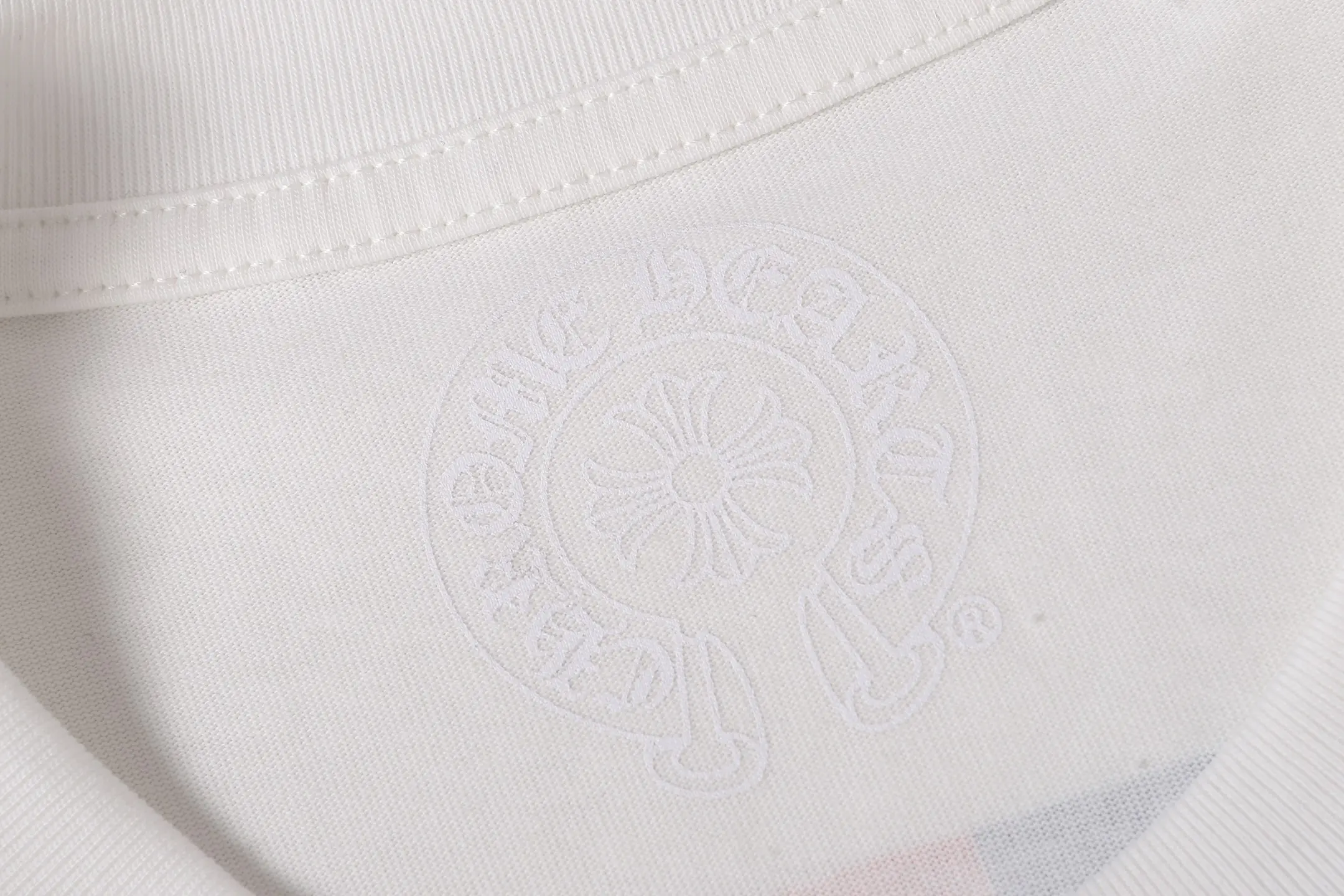 Chrome Hearts Horseshoe Flag Print T-Shirt D9514105 — view 5