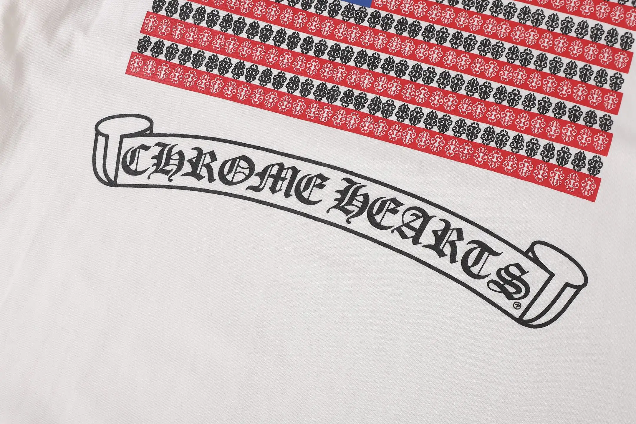 Chrome Hearts Horseshoe Flag Print T-Shirt D9514105 — view 10