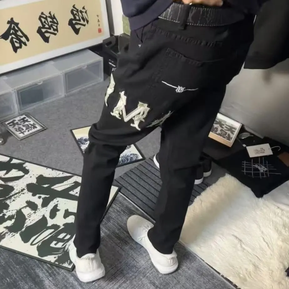 Logo Appliqué Distressed Slim-Fit Jeans D14523130 — view 7