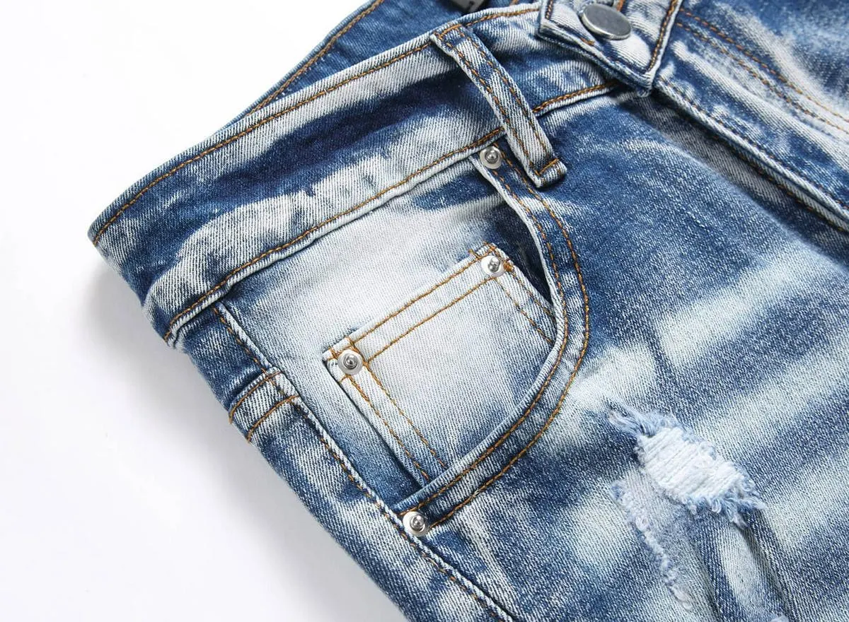Distressed Slim-Fit Appliqué Jeans D14523124 — view 4